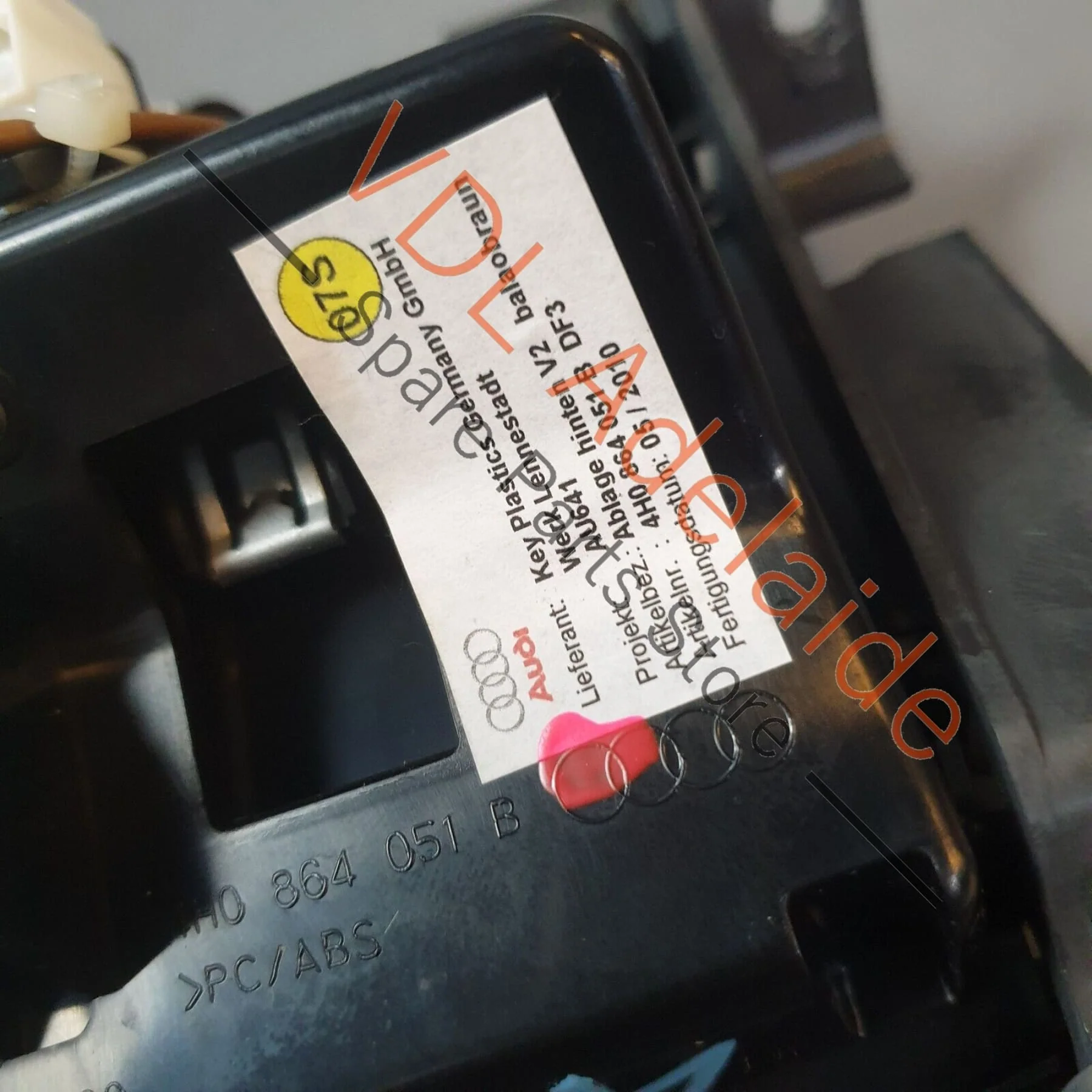 Audi A8 4H Rear Passenger Triple 12V Socket Lighter Flip Open Cabinet 4H0864051B - Image 5