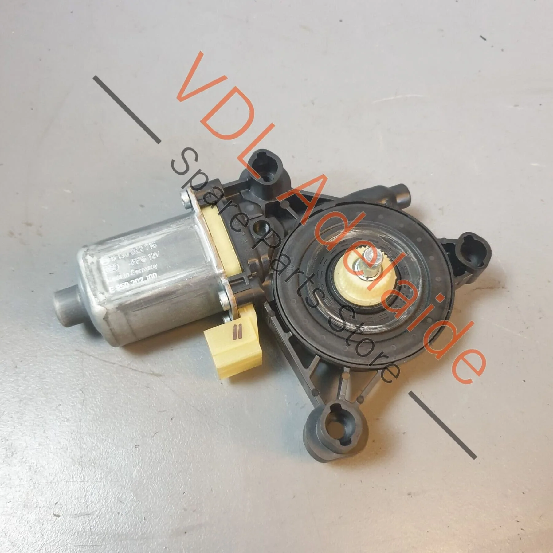 Audi S3 8V.5 Front Left Power Window Regulator Motor 5Q0959802B - Image 4