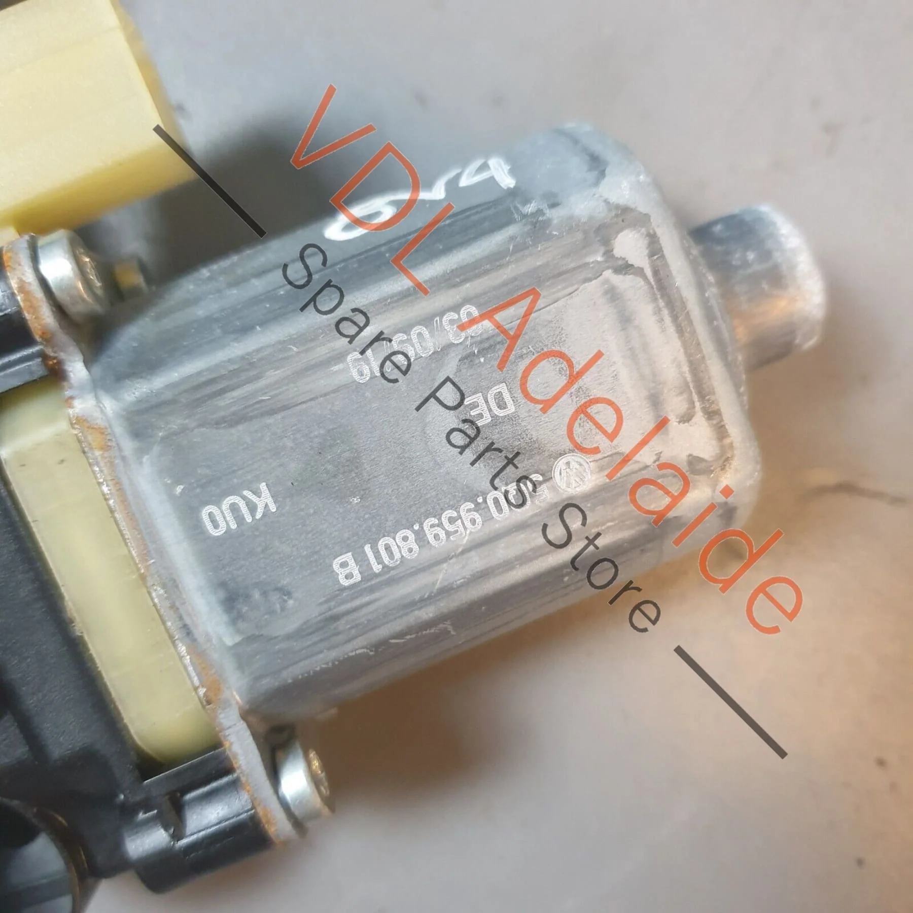 Audi S3 8V.5 Front Right Power Window Regulator Motor 5Q0959801B - Image 5