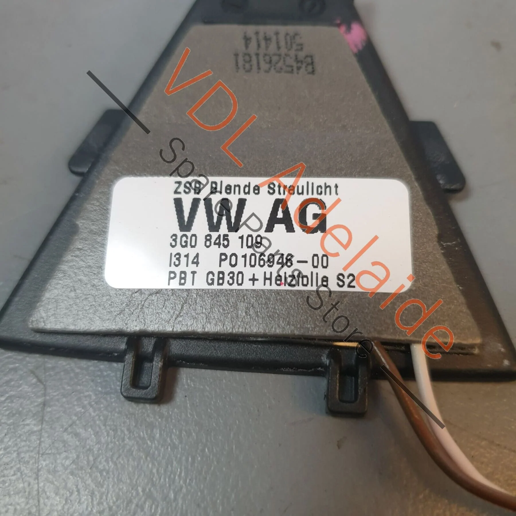 Audi A3 S3 RS3 8V Windscreen Mounted Camera Trim 8W0972575 - Image 7