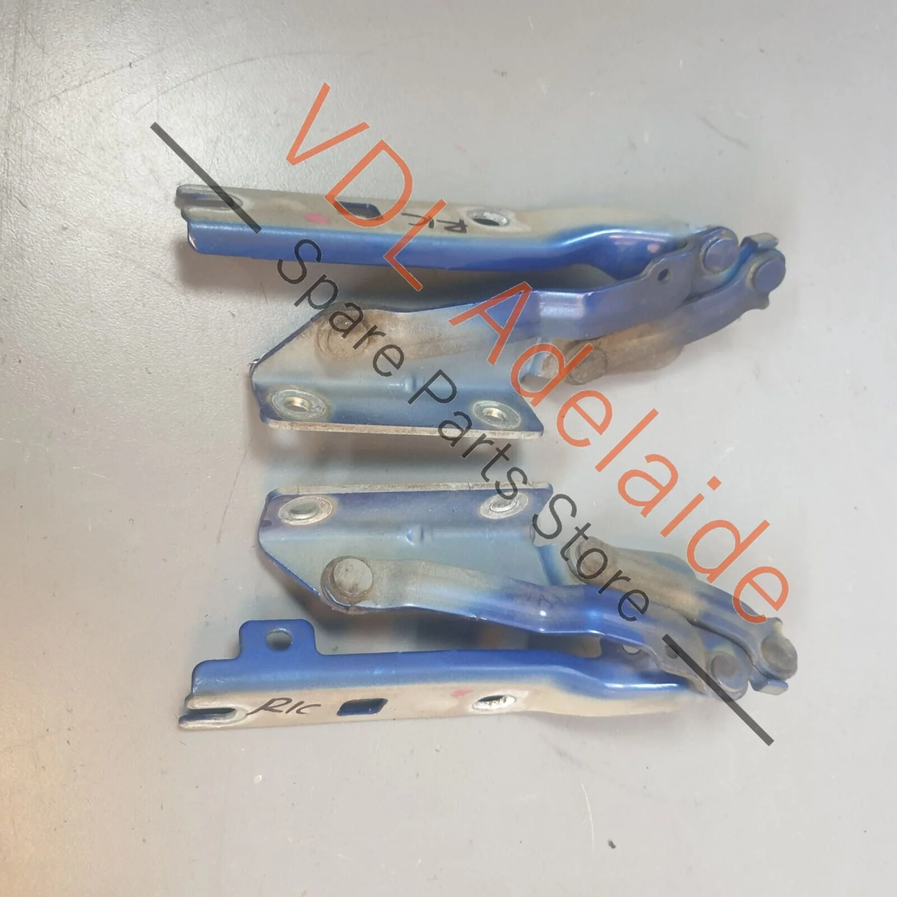VW Golf MK5 TSI TDI GTI R32 Pair of Bonnet Hinges Hinge Left & Right