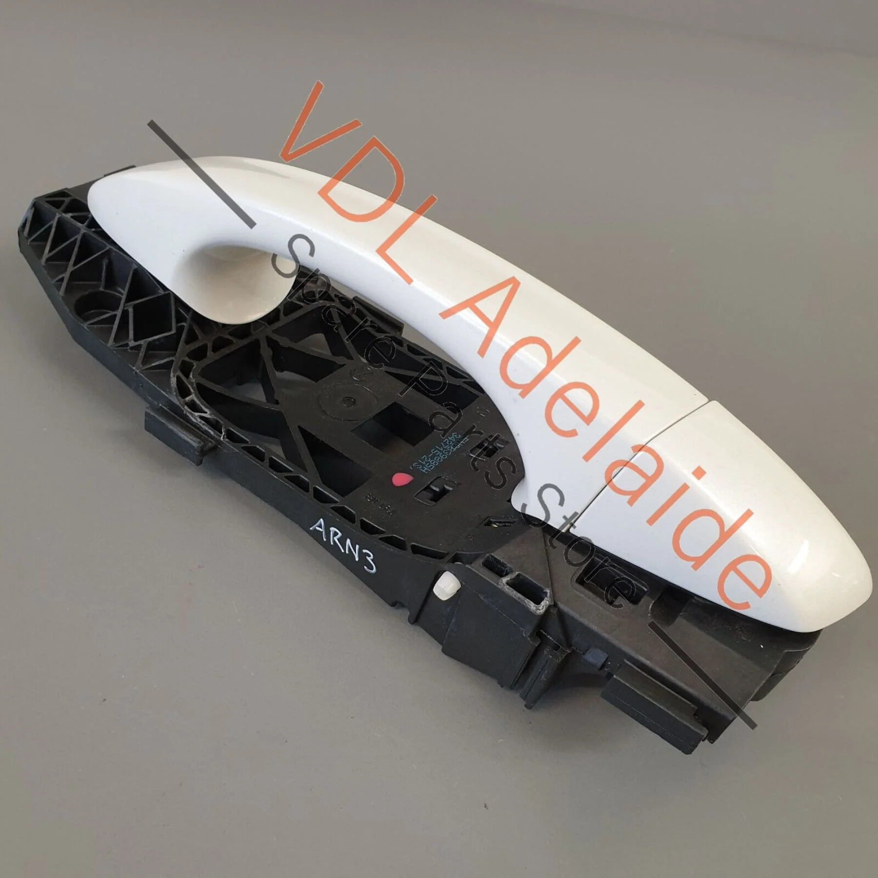 VW Golf R MK7 Rear Left Exterior Door Handle Oryxweiss Perleffekt 0K1 - Image 5