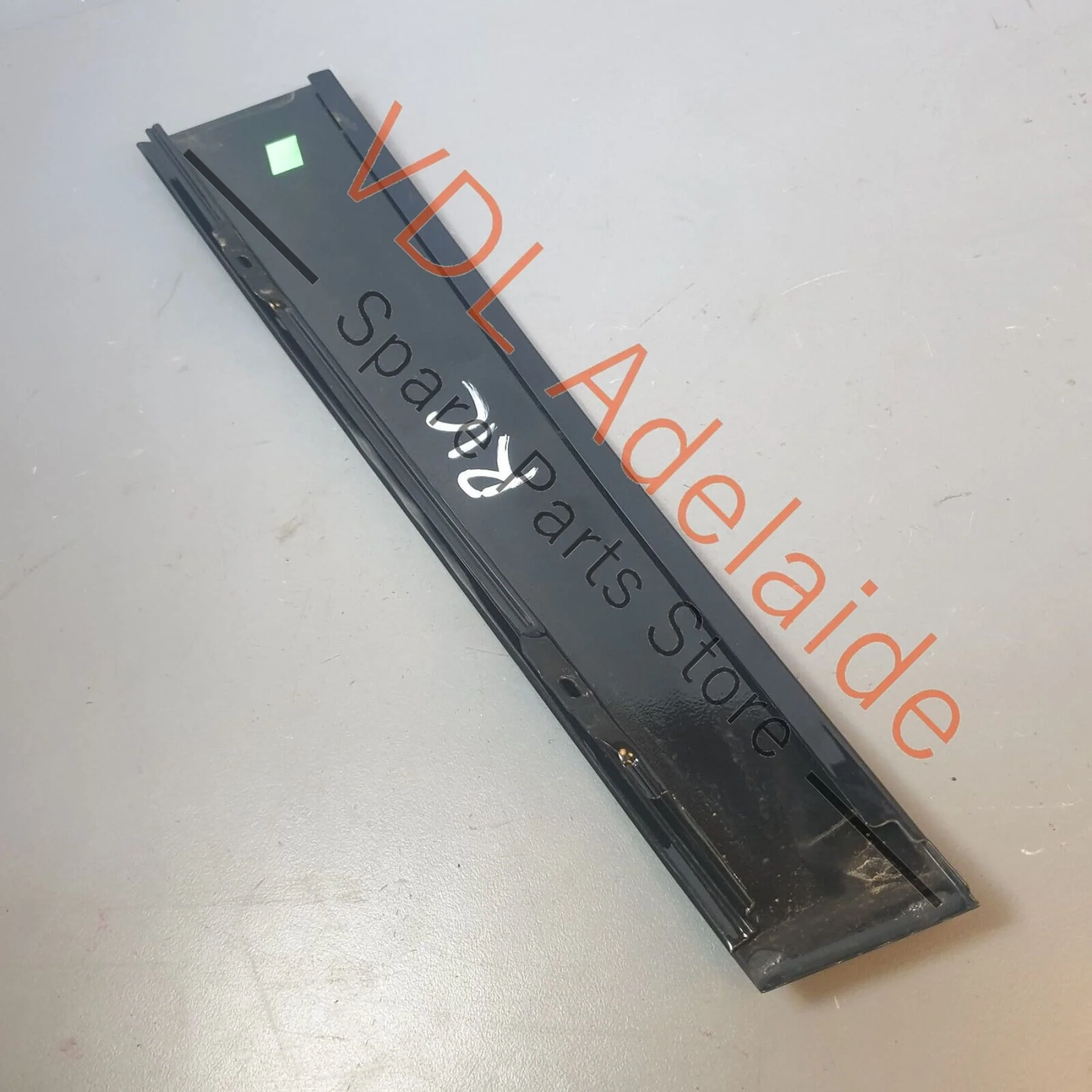 VW Golf MK5 R32 Left Side B Pillar Exterior Door Frame Moulding for 2dr Models - Image 6