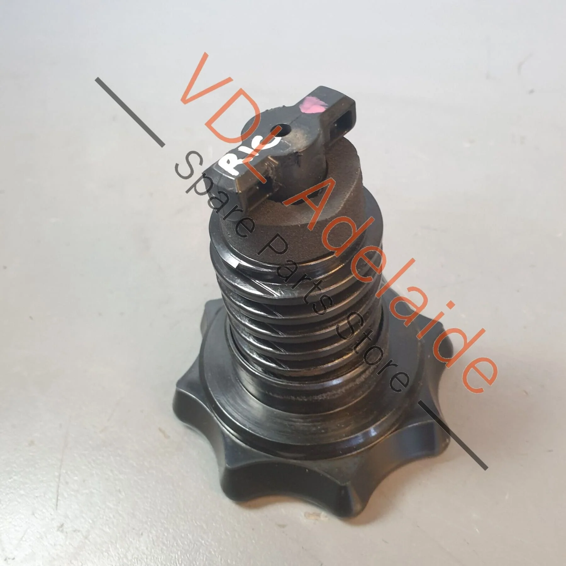 VW Golf MK5 R32 MK6 Spare Wheel Retaining Nut for Space Saver - Image 4