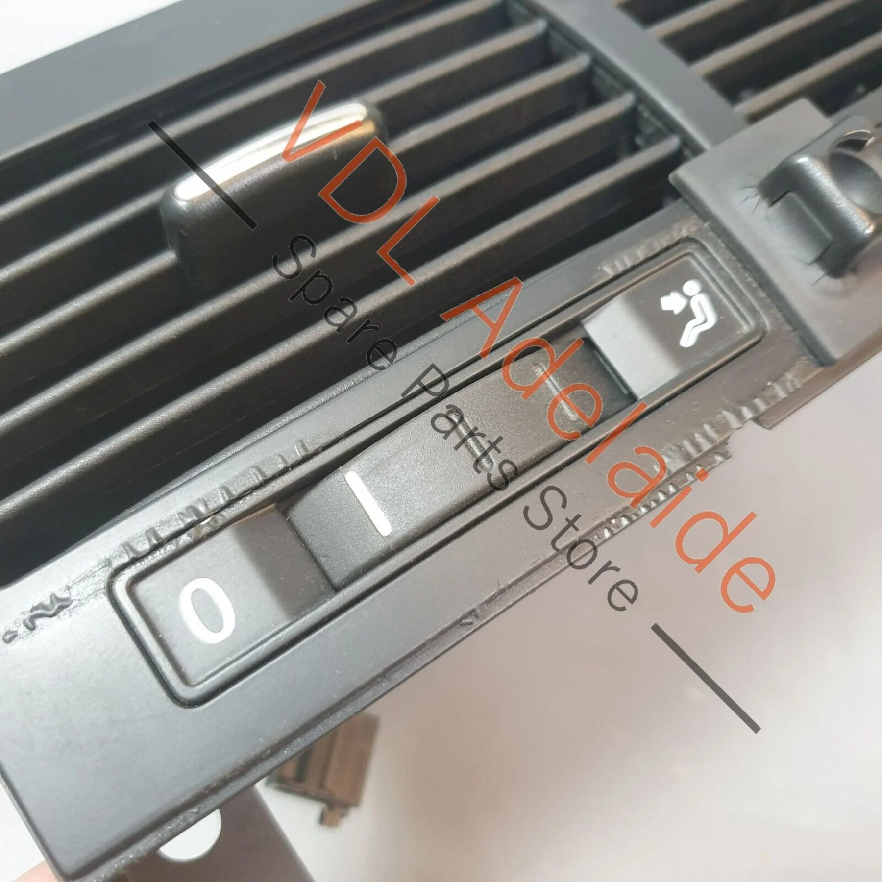 VW Touareg V10 7L Centre Dash AC Air Vent 7L6819727AH - Image 4
