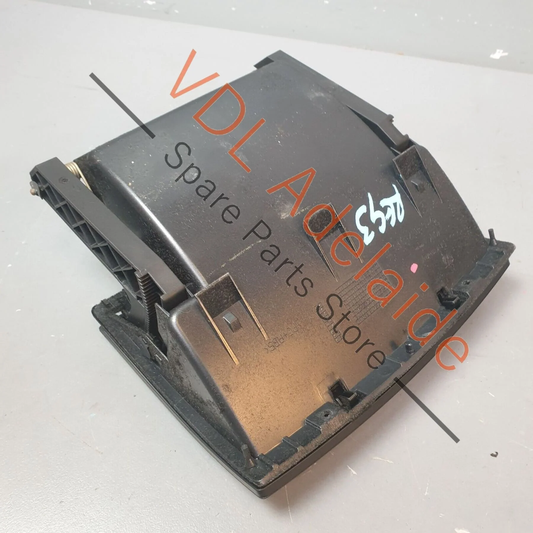 VW Touareg V10 7L Centre Dashboard Pop Up Cubby Storage Glove Box Compartment 7L6857919D - Image 6