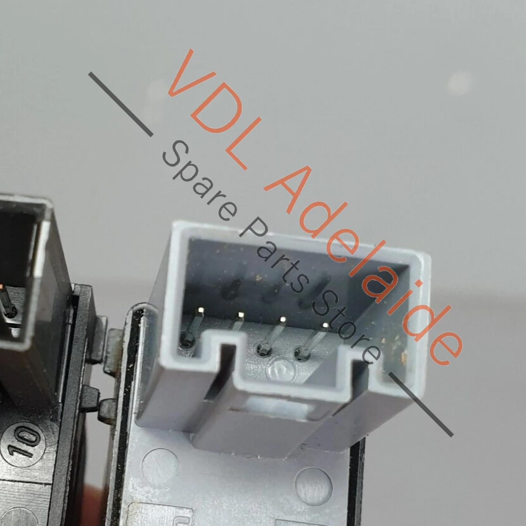 VW R36 Passat 3C B6 Switch for Electric Window Regulator 7L6959855B 4-PIN - Image 3