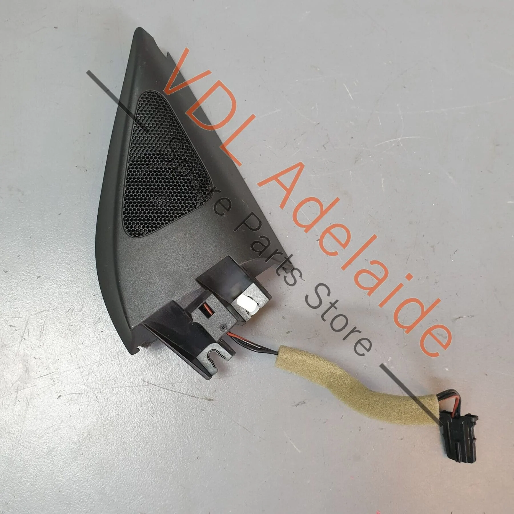 VW R36 Passat 3C B6 Right Door Trim Cover With Loudspeaker 3C0837974E