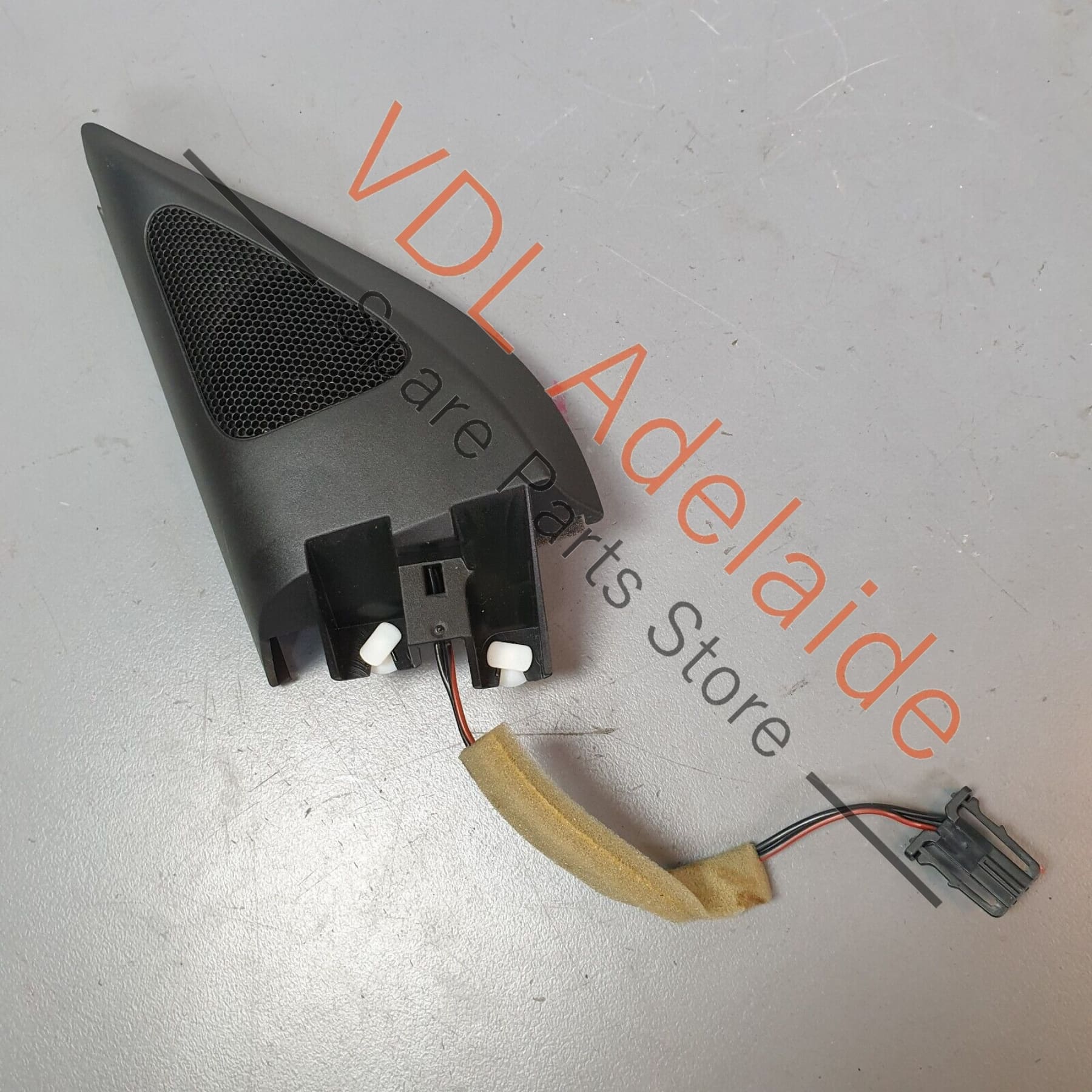 VW R36 Passat 3C B6 Left Door Trim Cover With Loudspeaker 3C0837973E