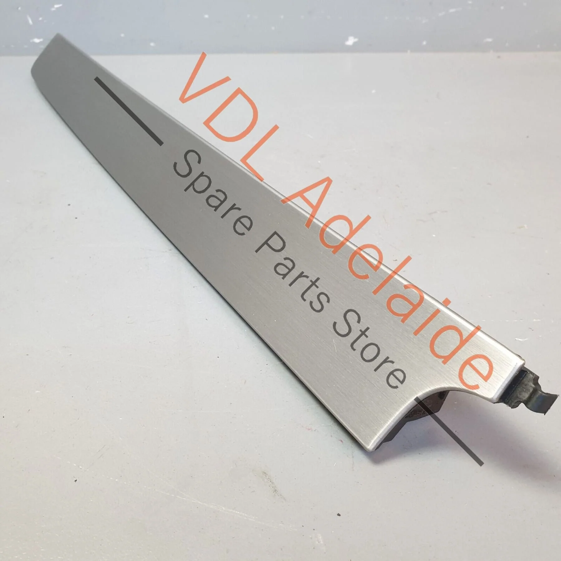VW R36 Passat 3C B6 Dash Trim Inlay RHD Brushed Aluminium Dark 3C2857211AB R60