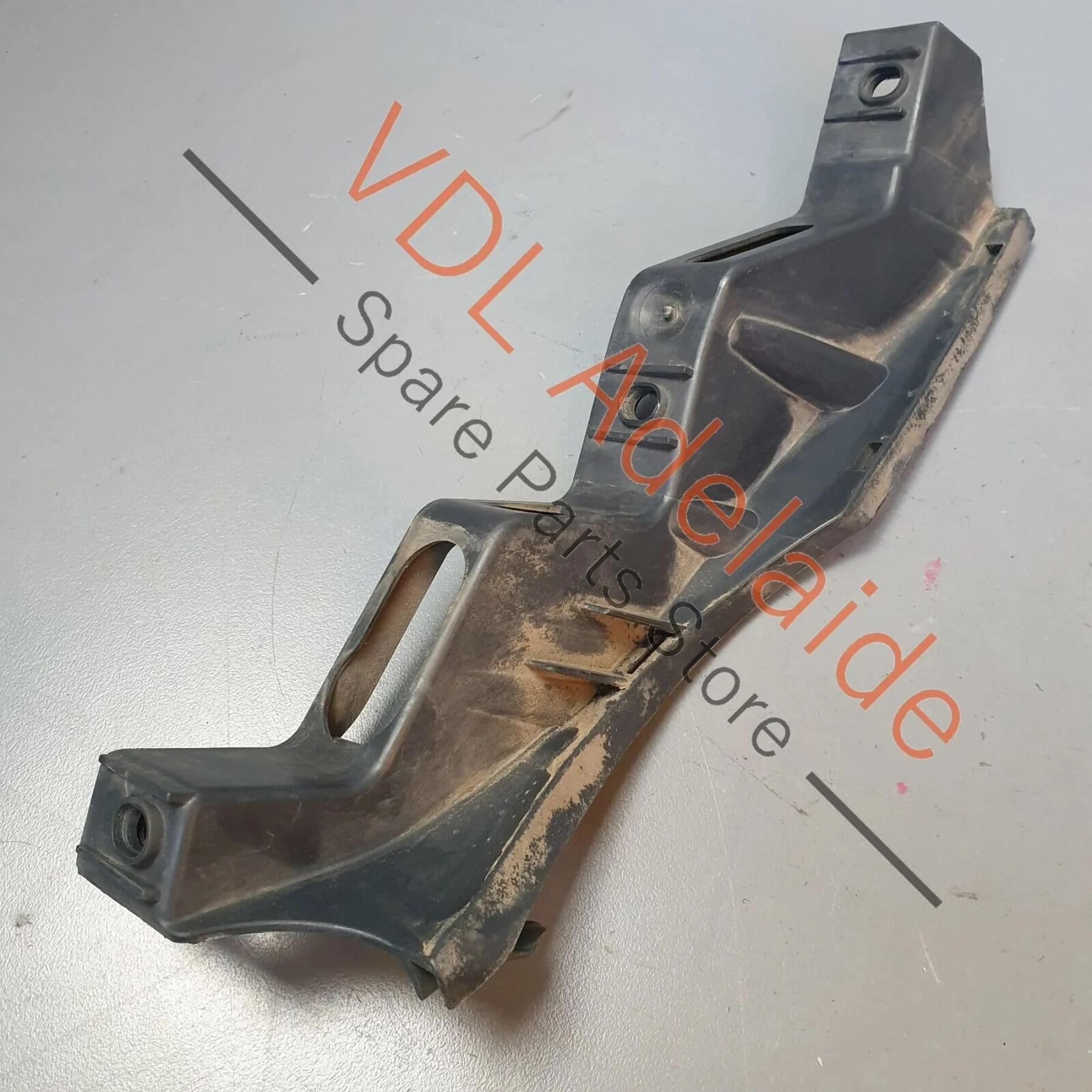VW R36 Passat 3C B6 Right Front Bumper Profile Guide Bracket 3C0807890A - Image 7