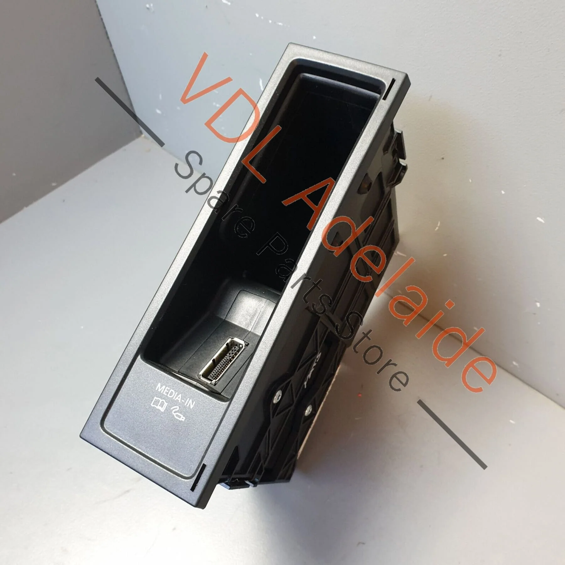 VW R36 Passat 3C B6 MEDIA-IN Socket With Integrated Control Unit 5N0035341D - Image 5