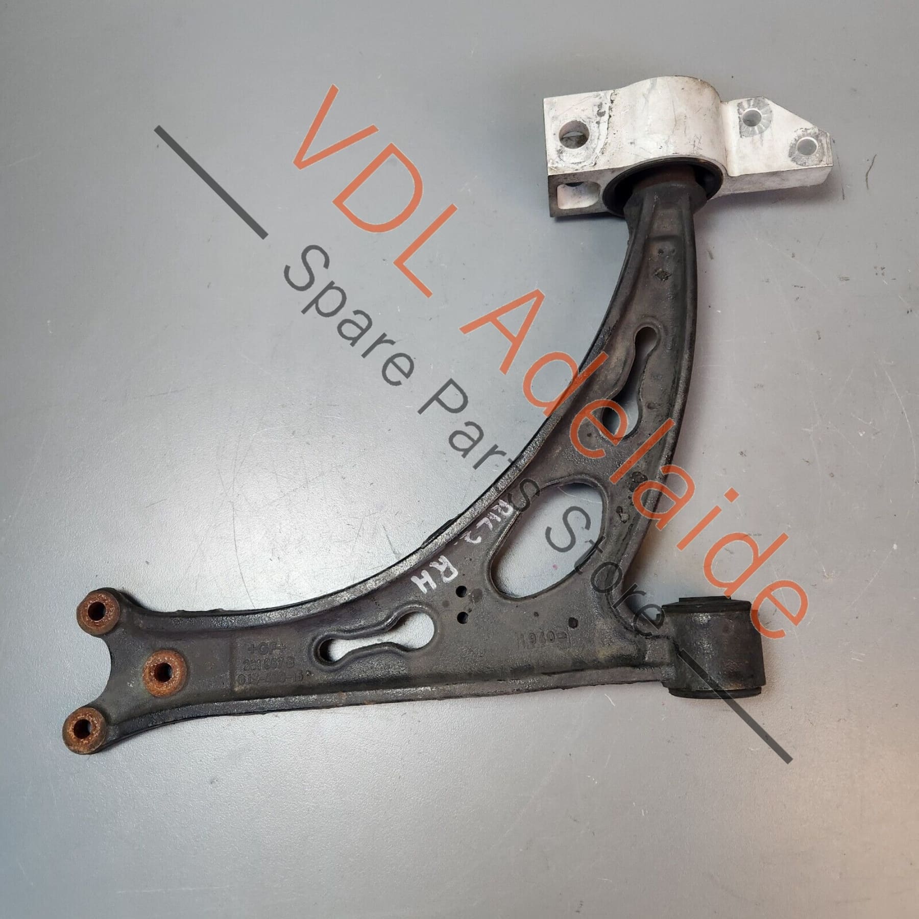 VW Golf MK5 R32 MK6 R Cast Front Suspension Lower Control Arm Right Side