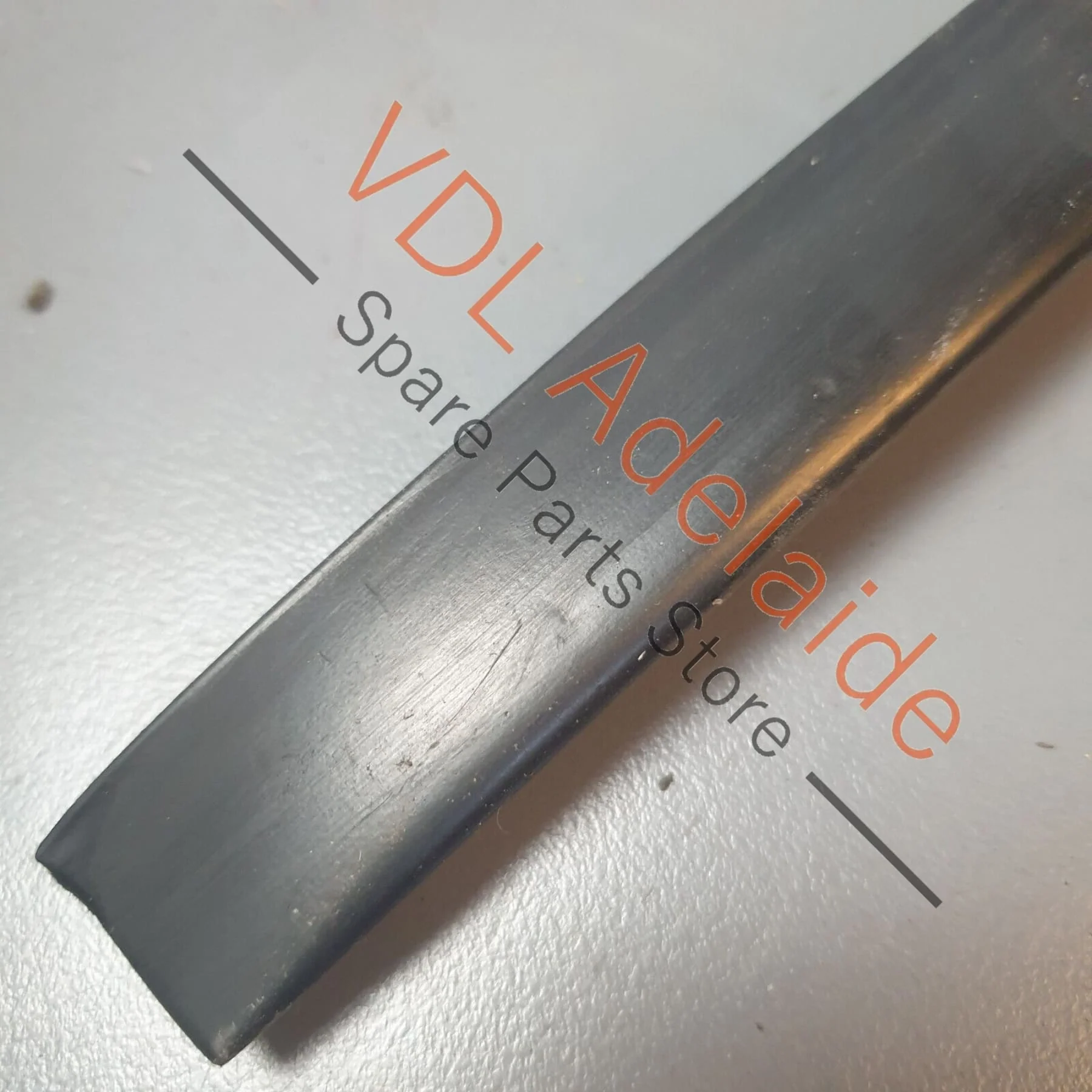 Audi Q7 6.0L V12 4L Windscreen Left Side Water Deflector Strip 4L0854327 - Image 6