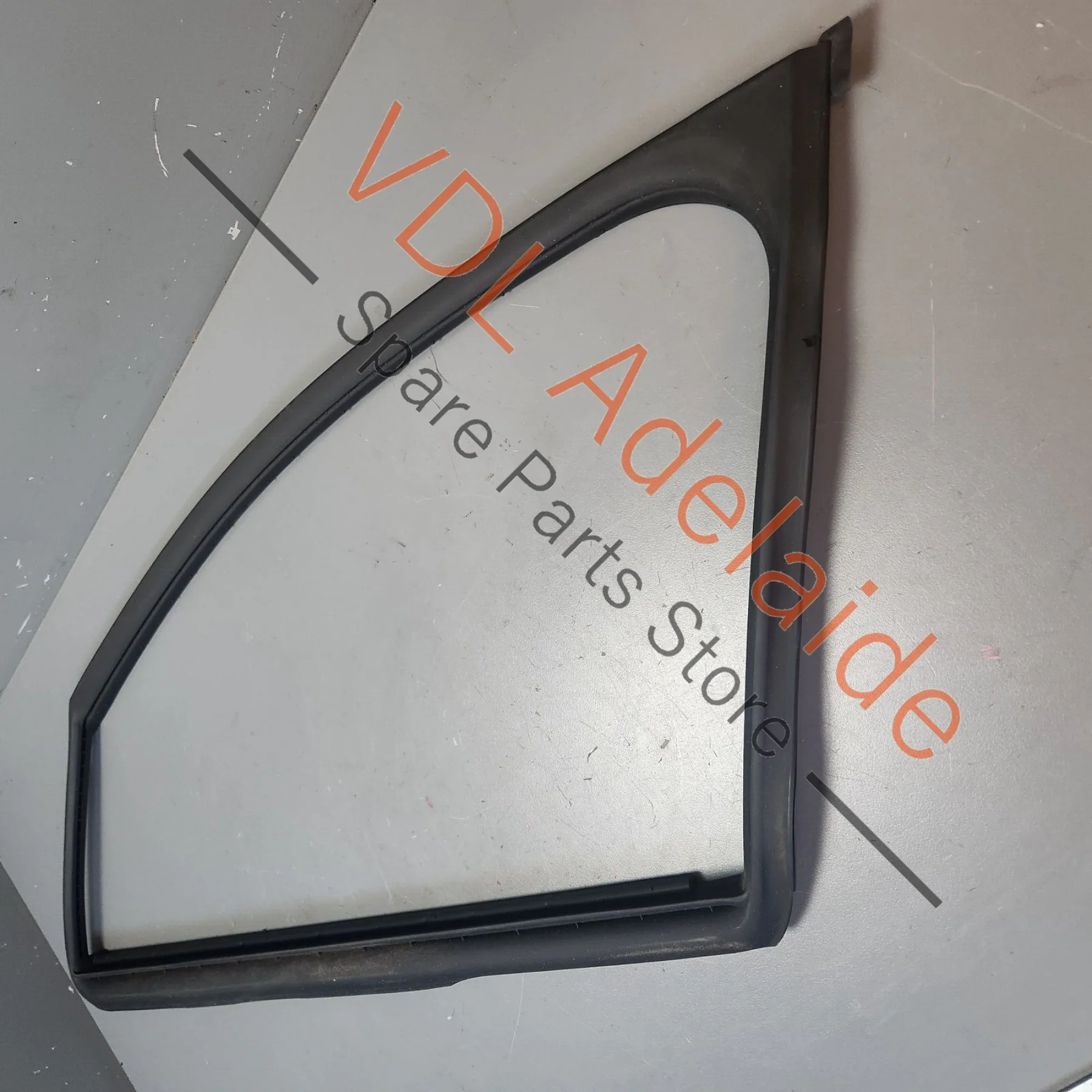 Porsche Panamera 971 Front Left Door Window Seal Guide 971837431 - Image 2