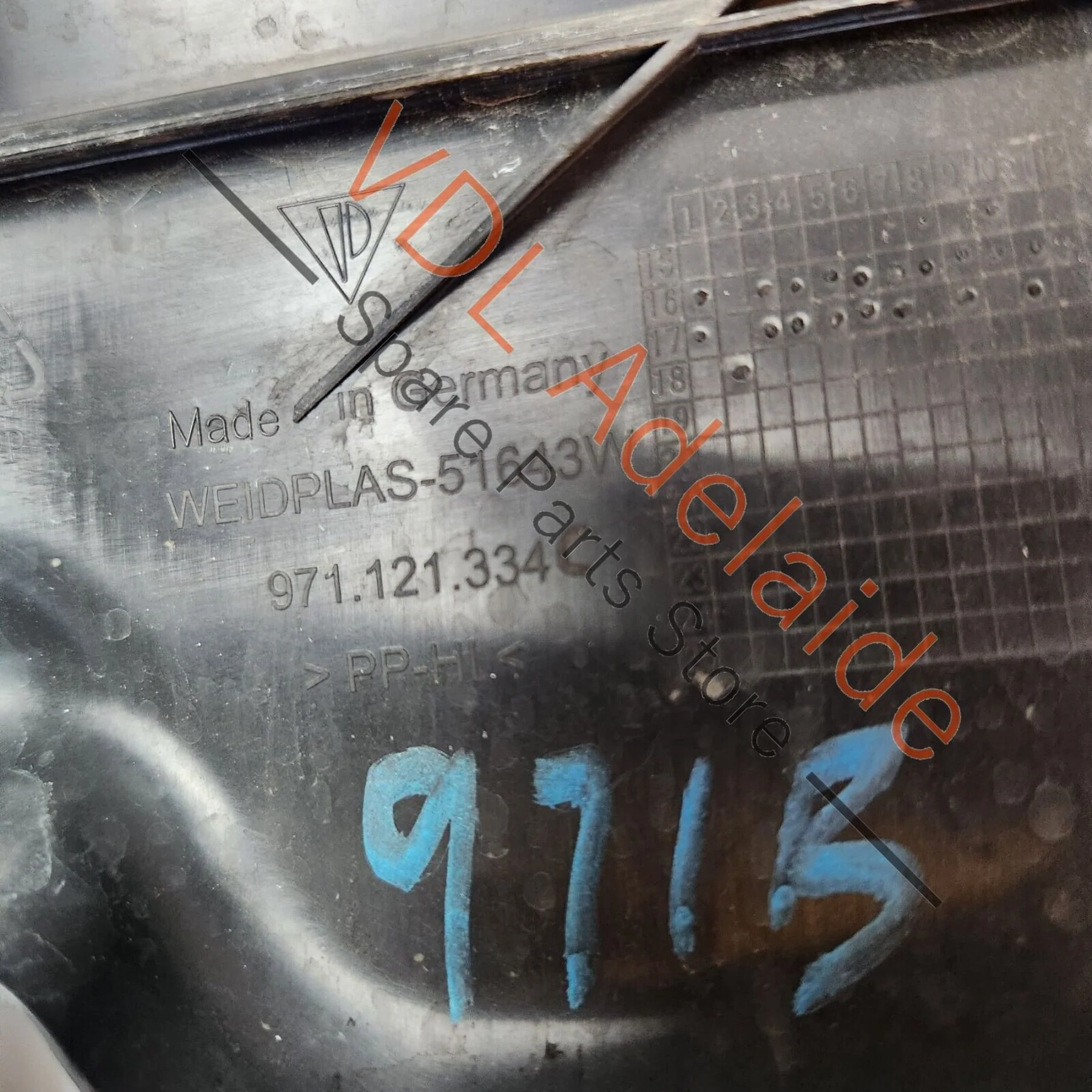 Porsche Panamera 971 Front Right Intercooler Radiator Air Guide 971121334C - Image 6