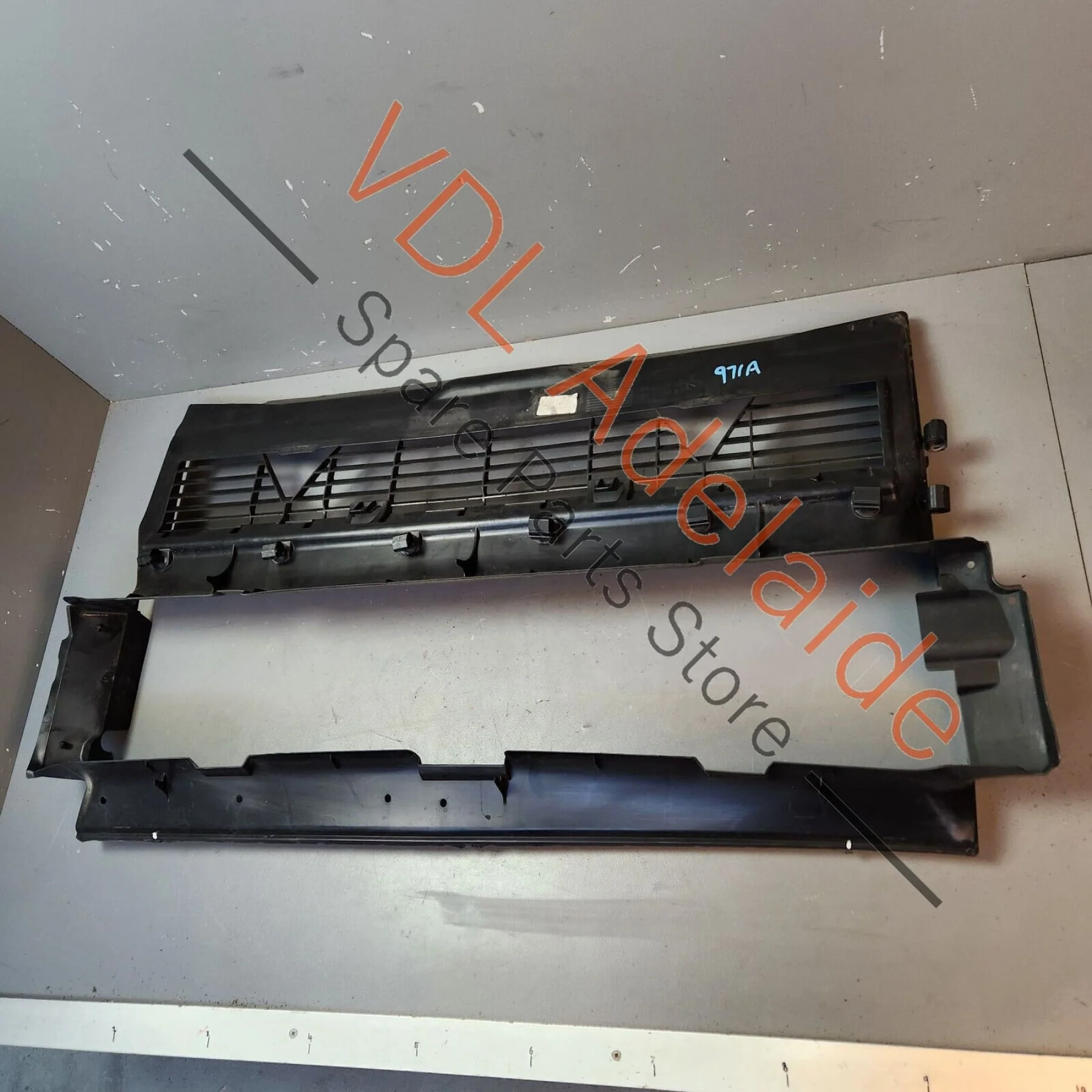 Porsche Panamera Turbo 971 Radiator Air Guide 971121707D - Image 4