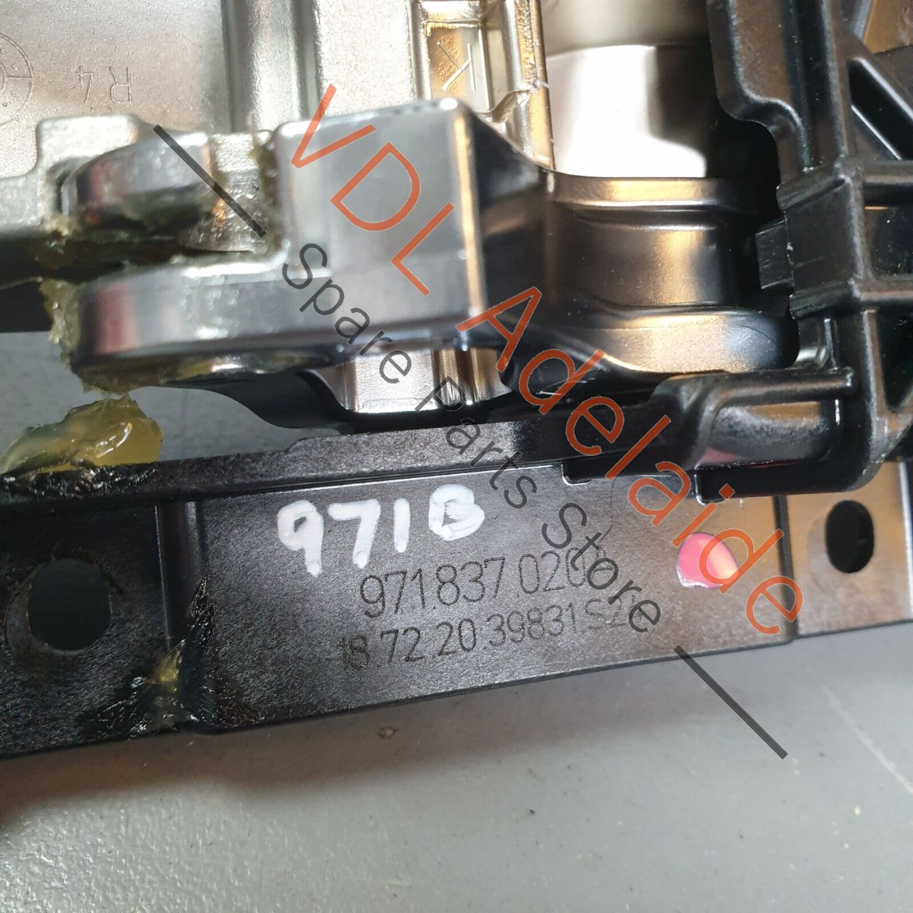 Porsche Panamera 971 Front Right Interior Inner Actuator Door Handle 971837020 - Image 9
