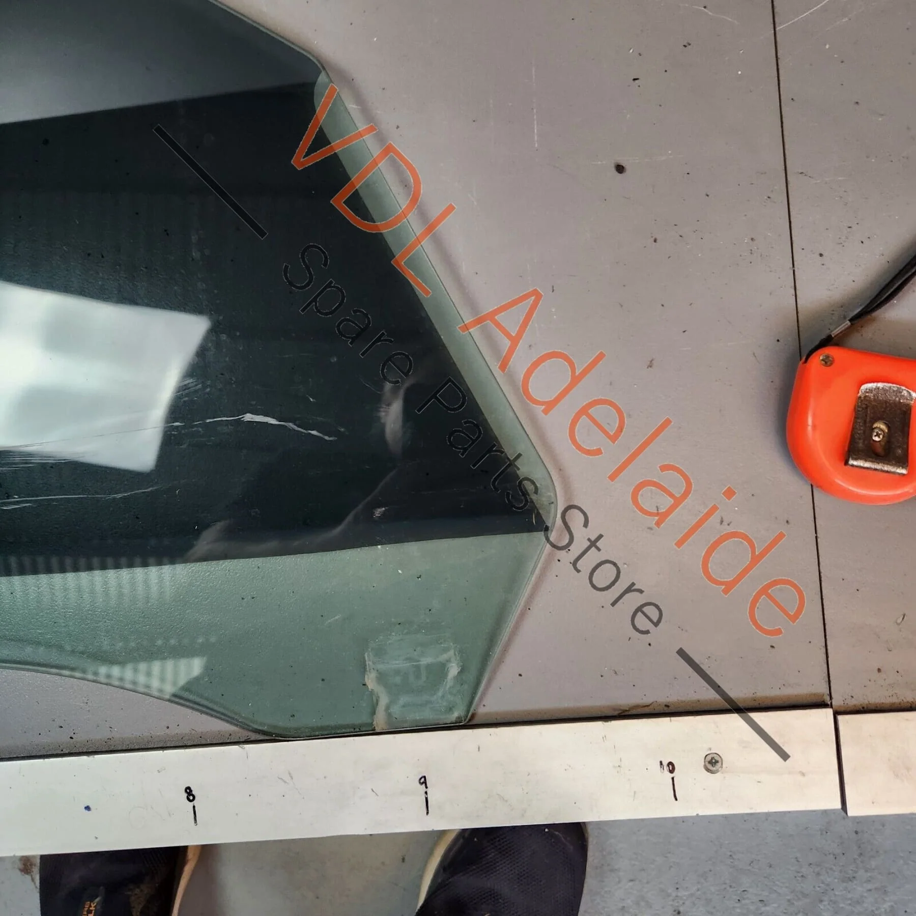 Porsche Cayman R 987 Right Side Door Window Glass 98754251203 - Image 3