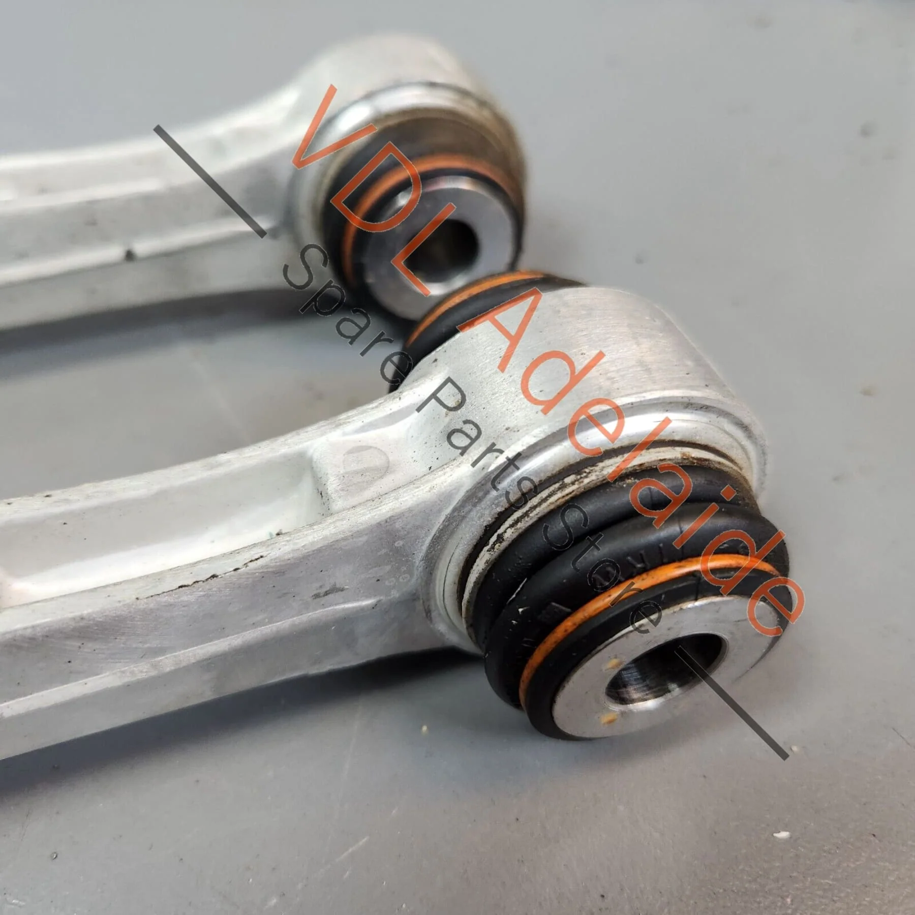 Porsche Cayman R 987 Pair of Rear Suspension Lower Control Arms 98733104303 - Image 4