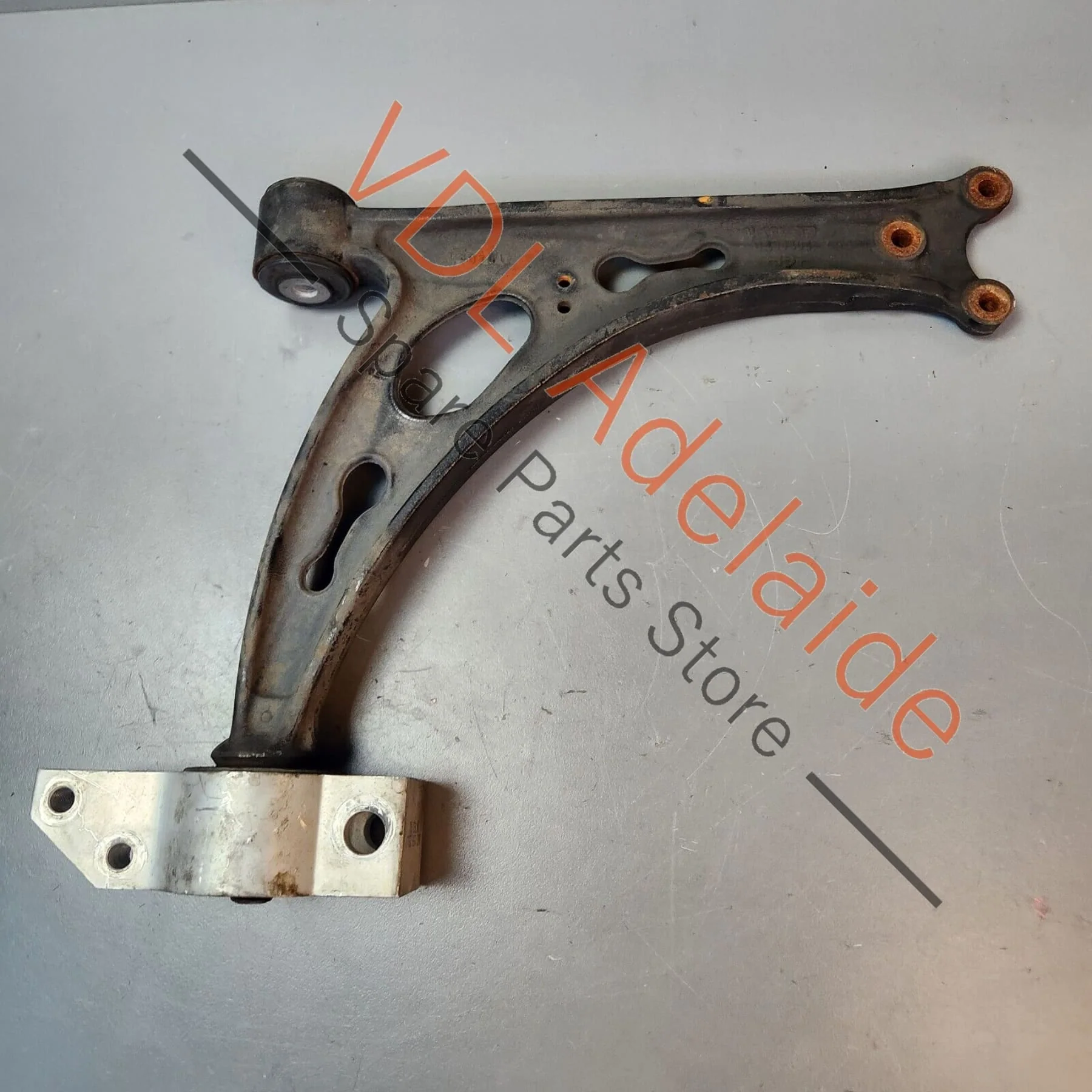 VW Golf MK5 R32 Front Left Lower Control Arm Wishbone