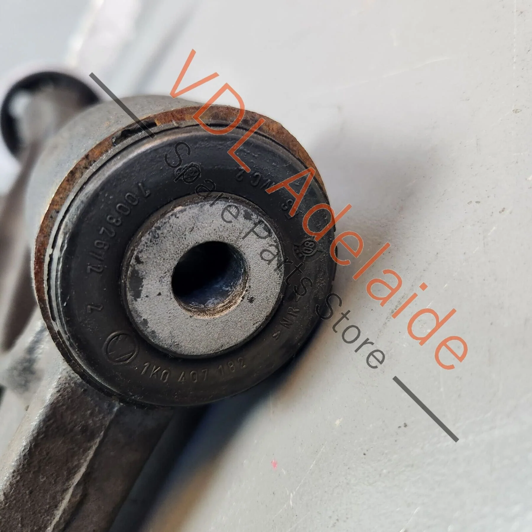 VW Golf MK5 R32 Front Right Lower Control Arm Wishbone - Image 4