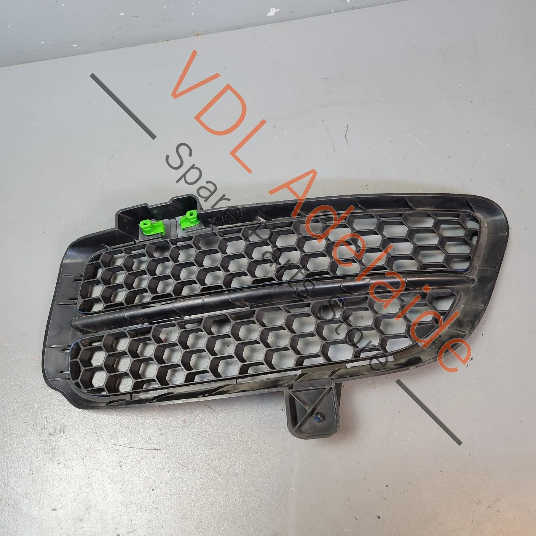 VW Touareg 7L R50 Left Side Lower Bumper Vent Grille Fog Light Surround Trim