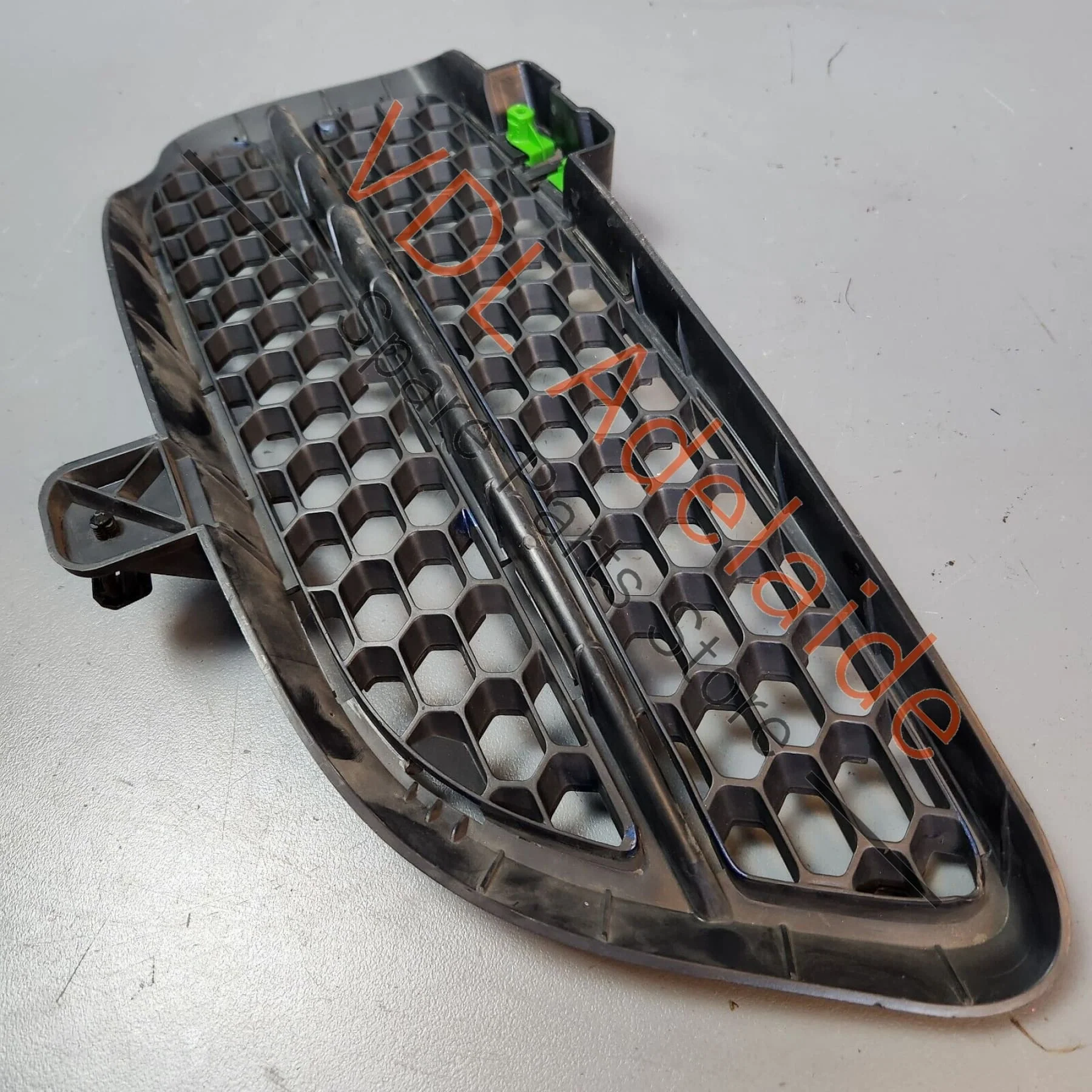 VW Touareg 7L R50 Left Side Lower Bumper Vent Grille Fog Light Surround Trim - Image 5