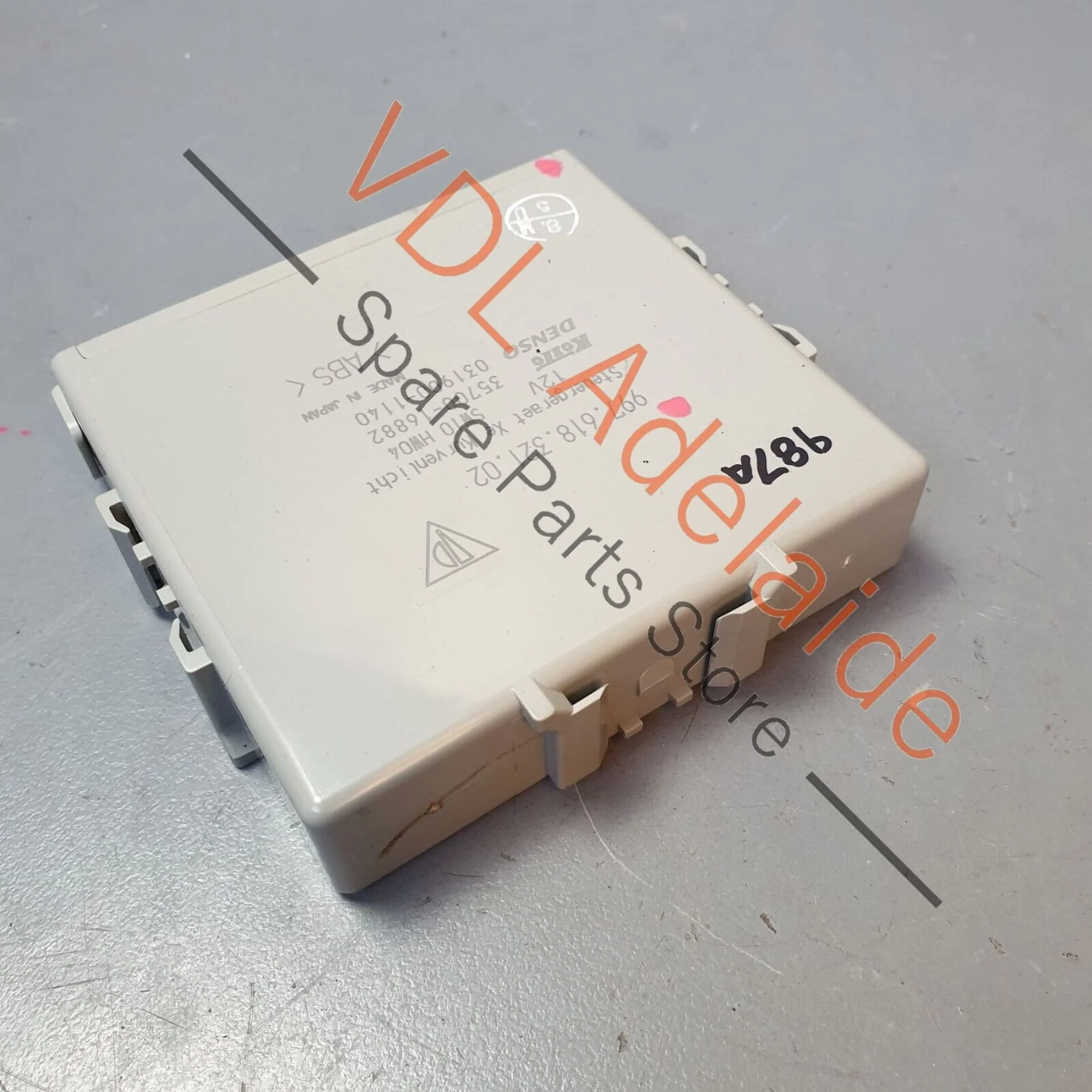 Porsche Cayman R 987 Control Unit Module for Cornering Light Dynamic 99761832102 - Image 3
