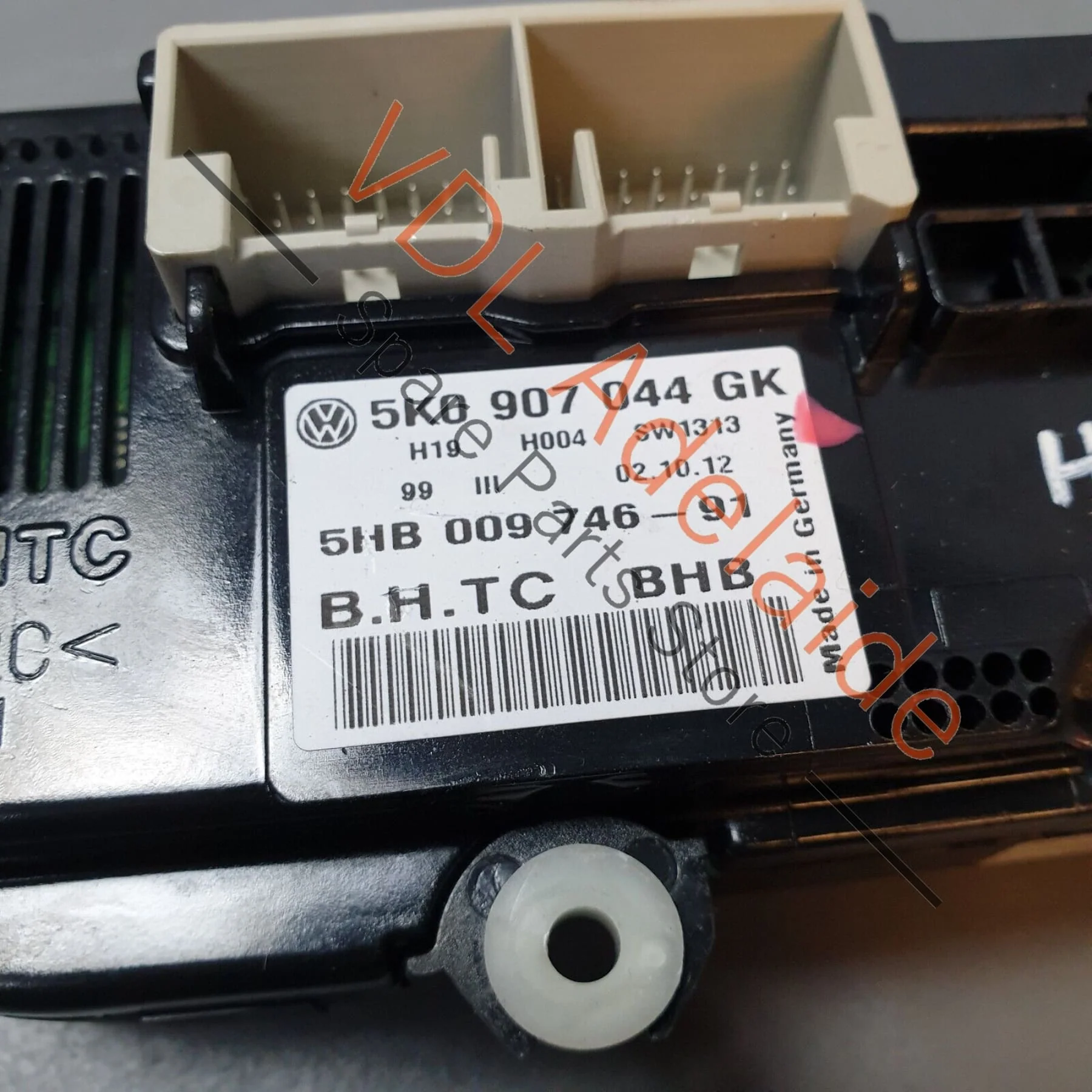 VW Golf R MK6 Climate Control Aircon AC Seat Heater Switch 5K0907044GK - Image 9
