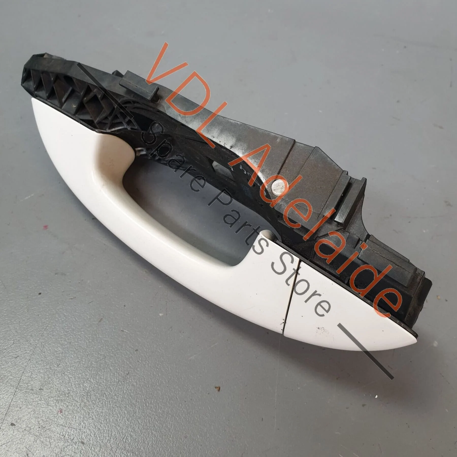 VW Golf R MK6 Left Side Passenger Exterior Door Handle Candy White B4B4 - Image 3