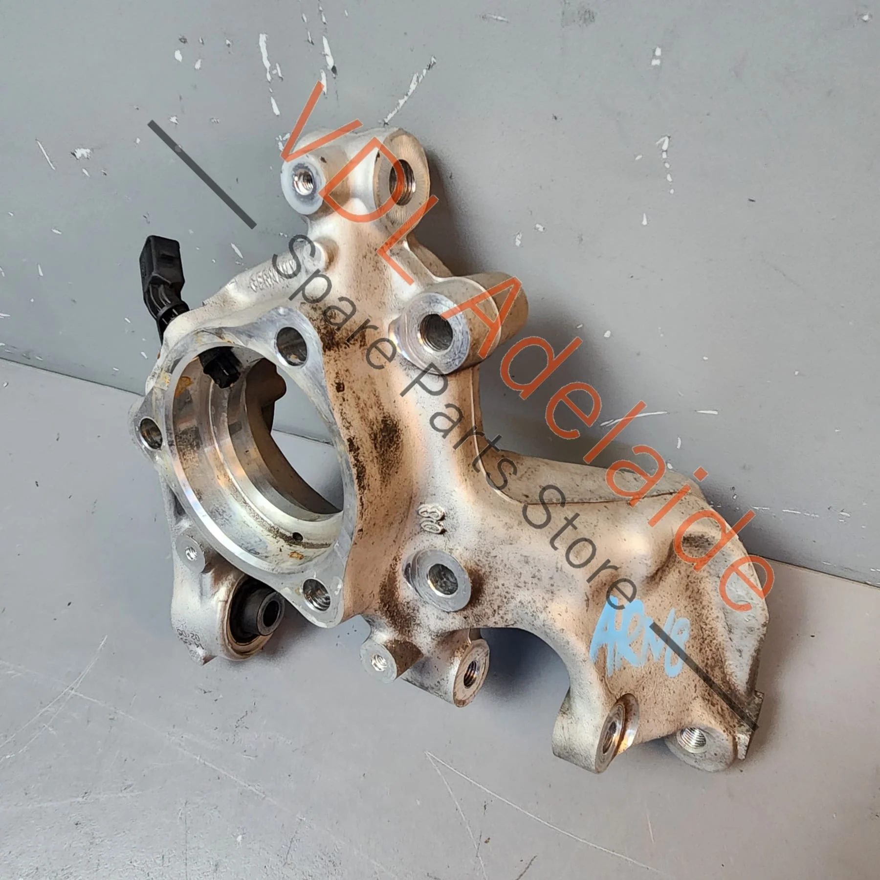 VW Golf MK7 Rear Right Wheel Bearing Carrier Housing Hub Suspension 5Q0505436J - Image 4