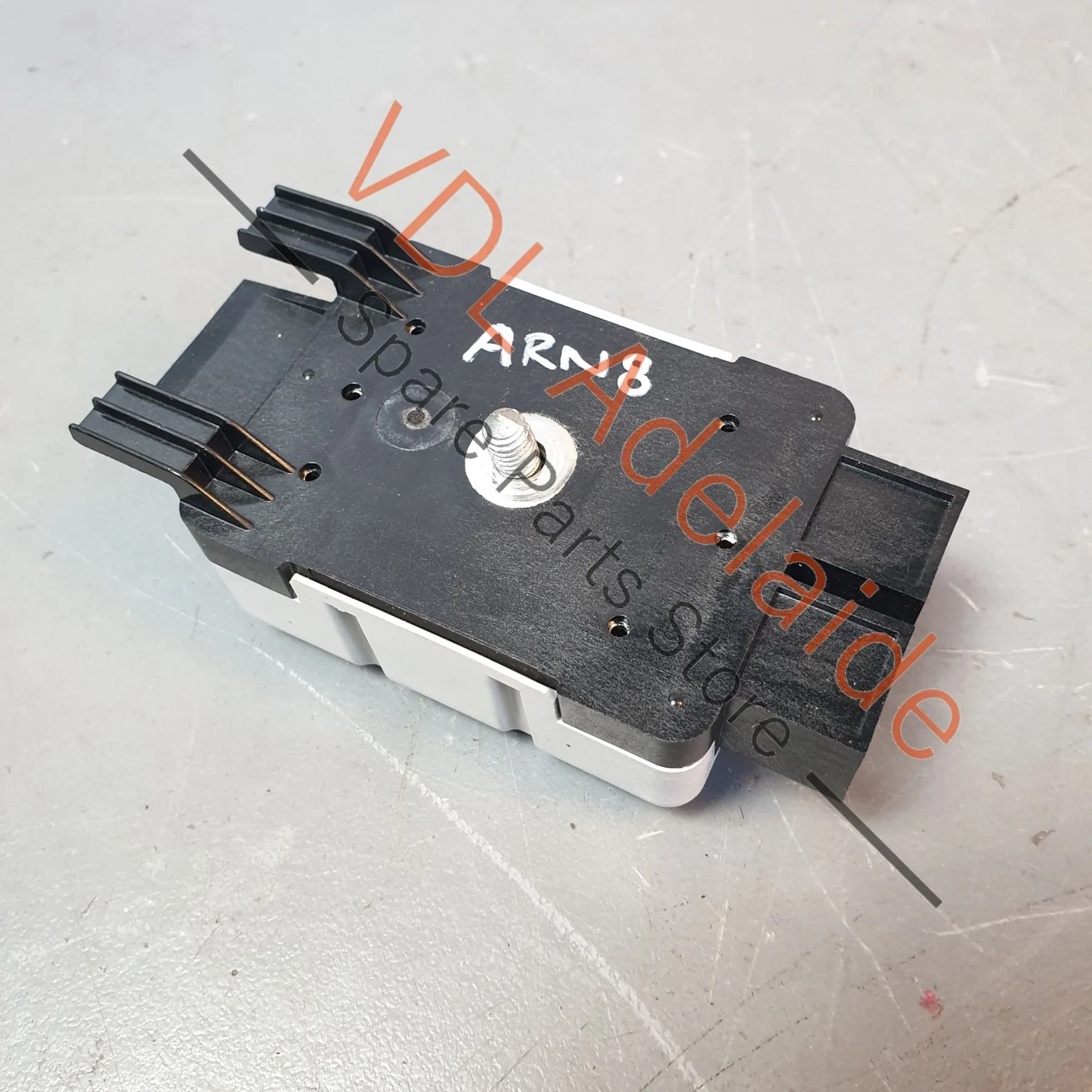 VW Golf Mk7 Disturbance Suppressor for AM Radio 5Q0035570 - Image 4