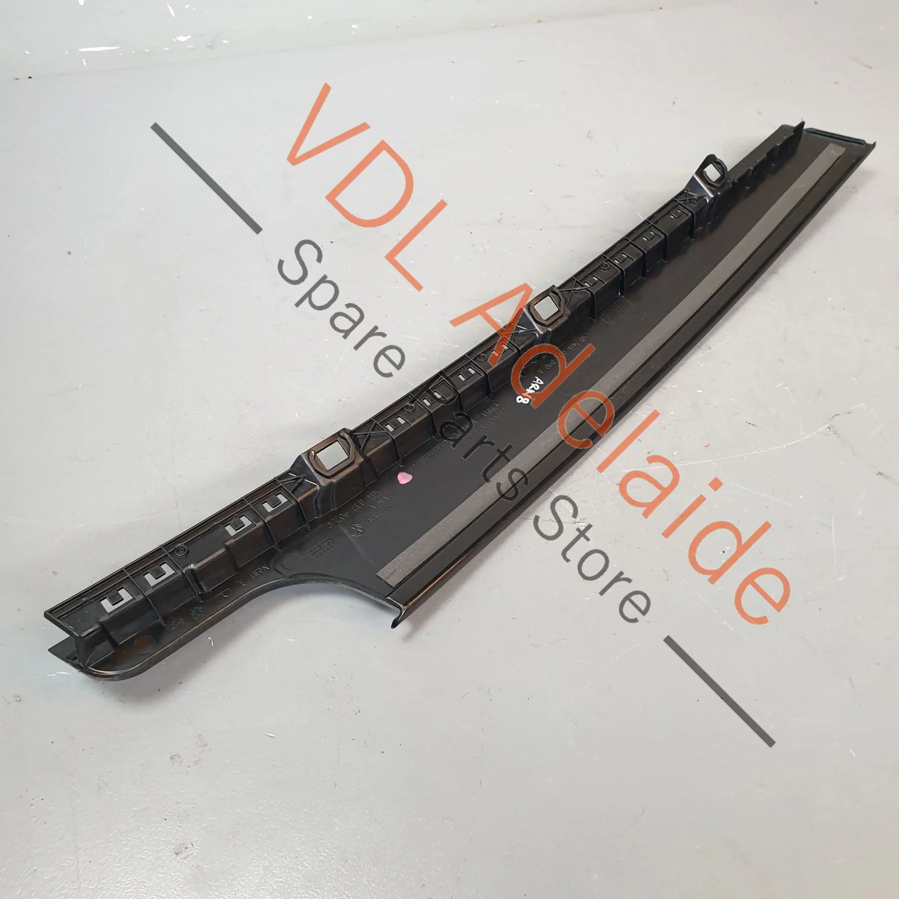 VW Golf R Mk7 Front Right Door B-Pillar Window Frame Exterior Trim 5G4837890B - Image 5