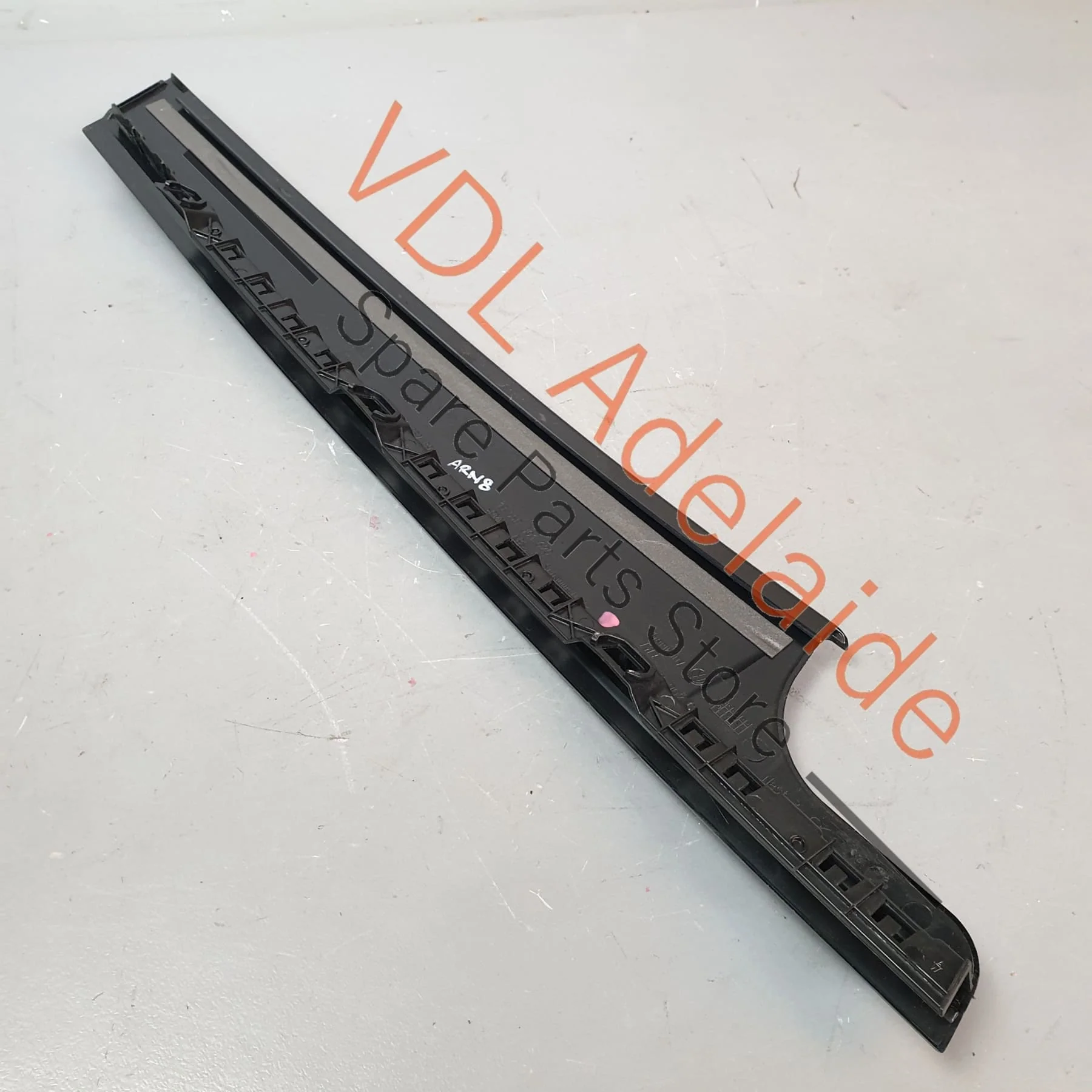 VW Golf R Mk7 Front Right Door B-Pillar Window Frame Exterior Trim 5G4837890B - Image 6