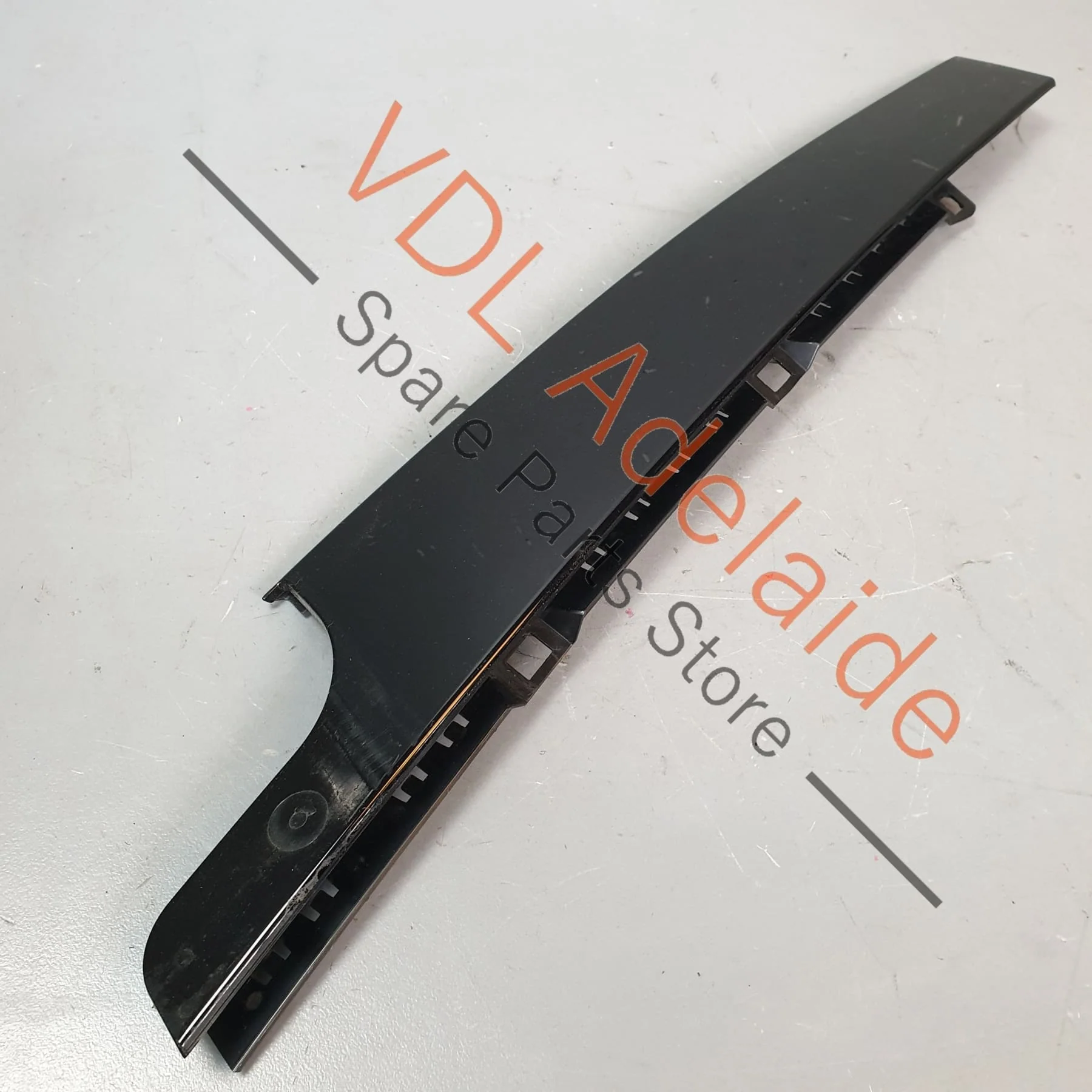 VW Golf R Mk7 Front Right Door B-Pillar Window Frame Exterior Trim 5G4837890B - Image 8