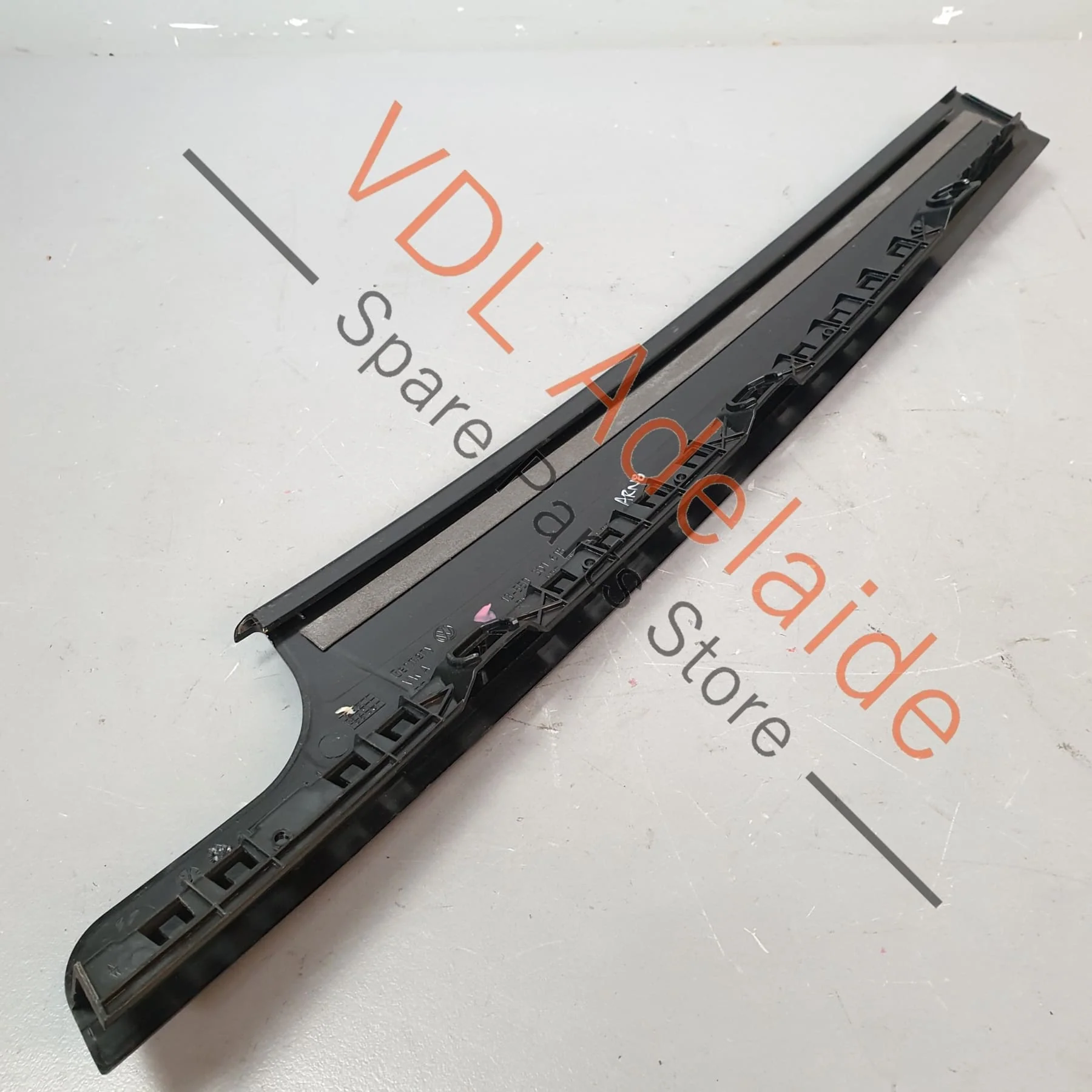 VW Golf R Mk7 Front Left Door B-Pillar Window Frame Exterior Trim 5G4837889A - Image 6
