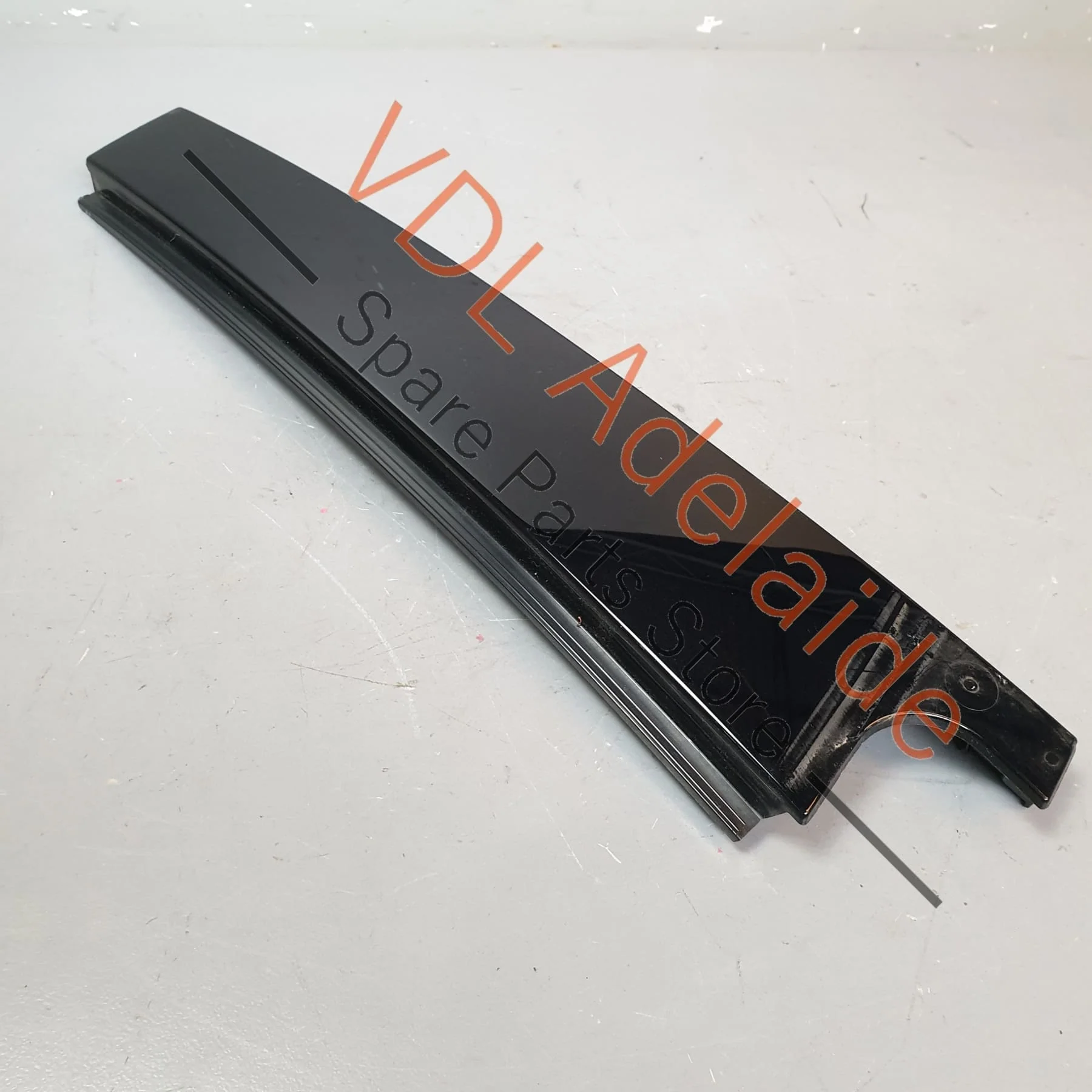 VW Golf R Mk7 Rear Left Door B-Pillar Window Frame Exterior Trim 5G6839901A - Image 6