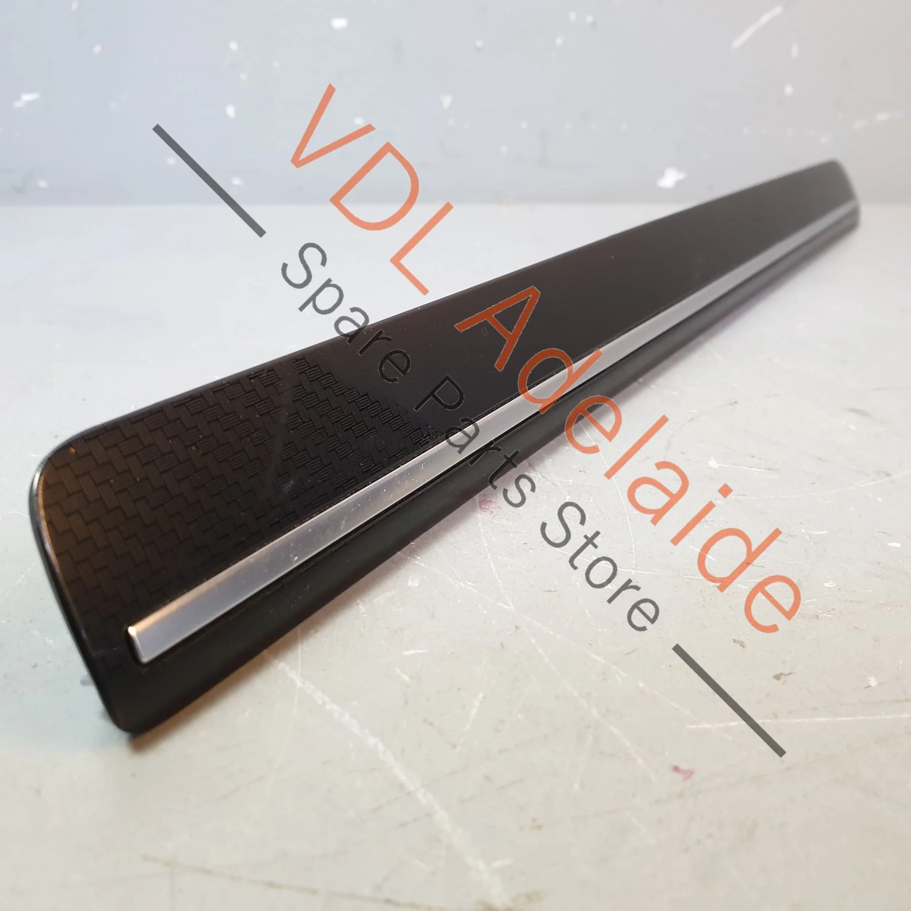 VW Golf R Mk7 Dashboard Inlay Trim Left Passenger Side RHD 5G2858418C