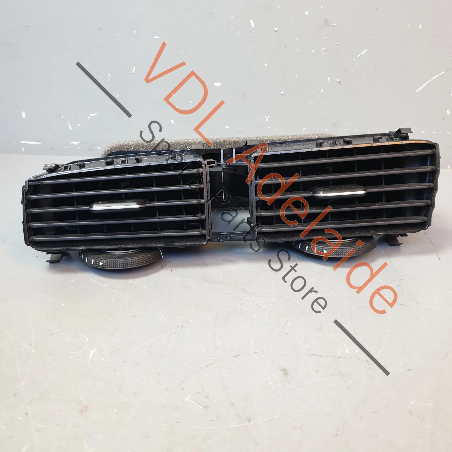 VW Golf R Mk7 Centre Middle Double Dash AC Air-Conditioning Vent for RHD - Image 3