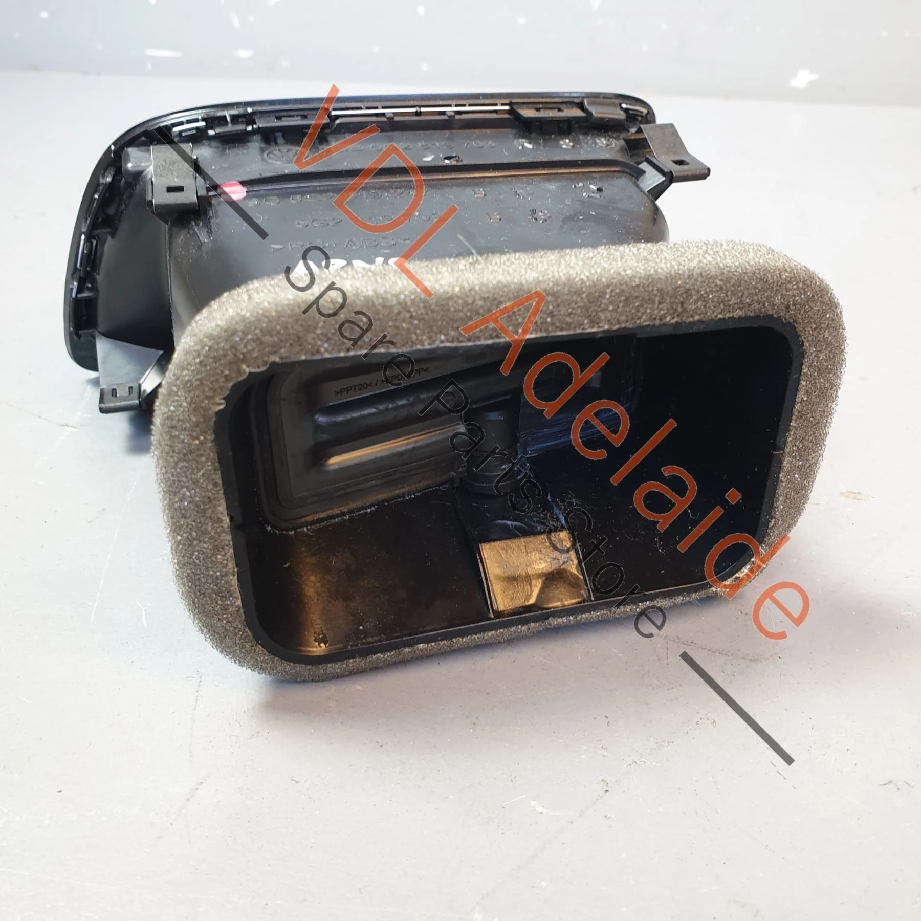VW Golf R Mk7 7.5 Left Side Passenger Dash AC Air-Conditioning Vent for RHD 5G2819703R - Image 4