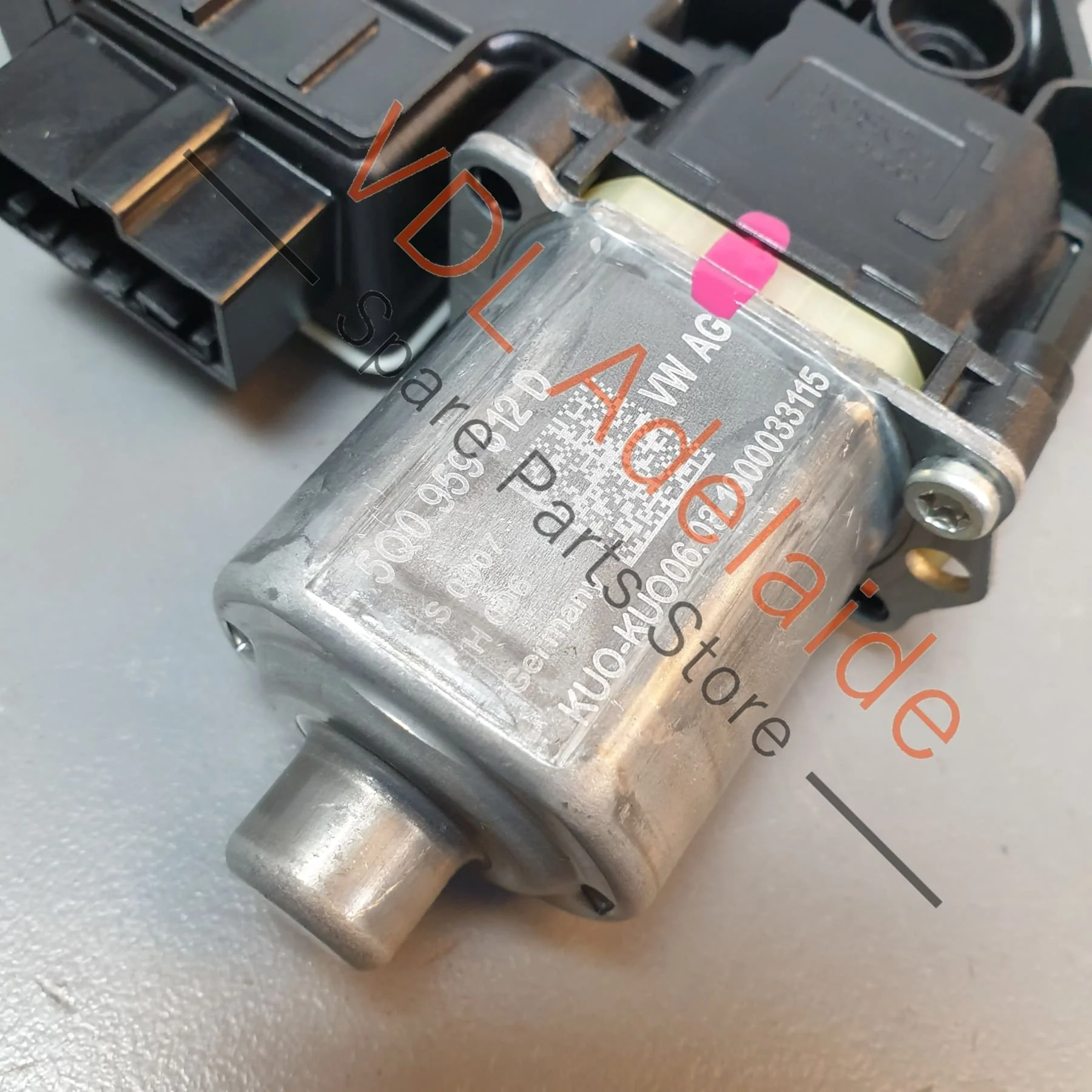 VW Golf MK7 Rear Right Window Regulator Motor 5Q0959408 5Q0959812D - Image 4