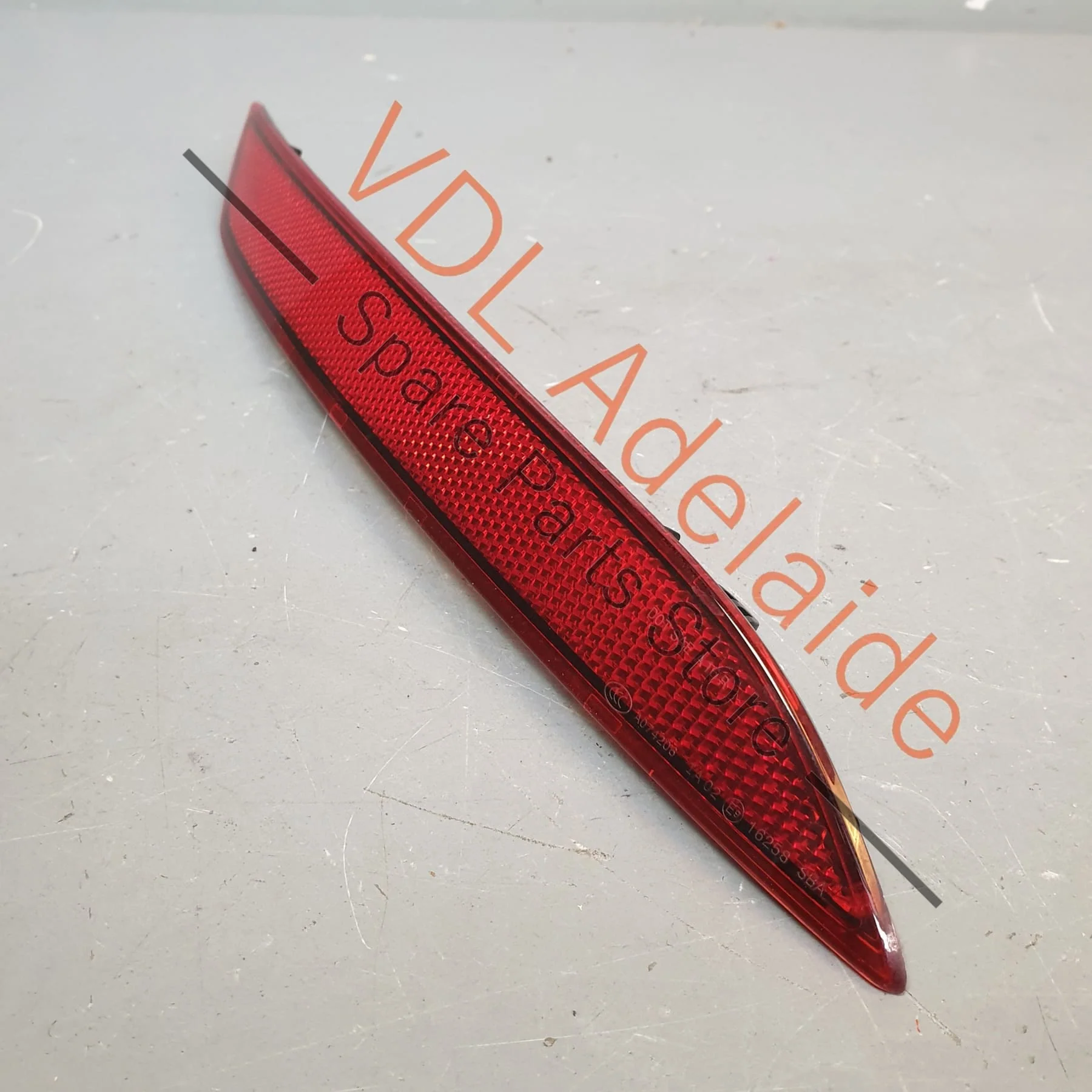 VW Golf MK7.5 Rear Right Bumper Reflector 5G0945106C - Image 5