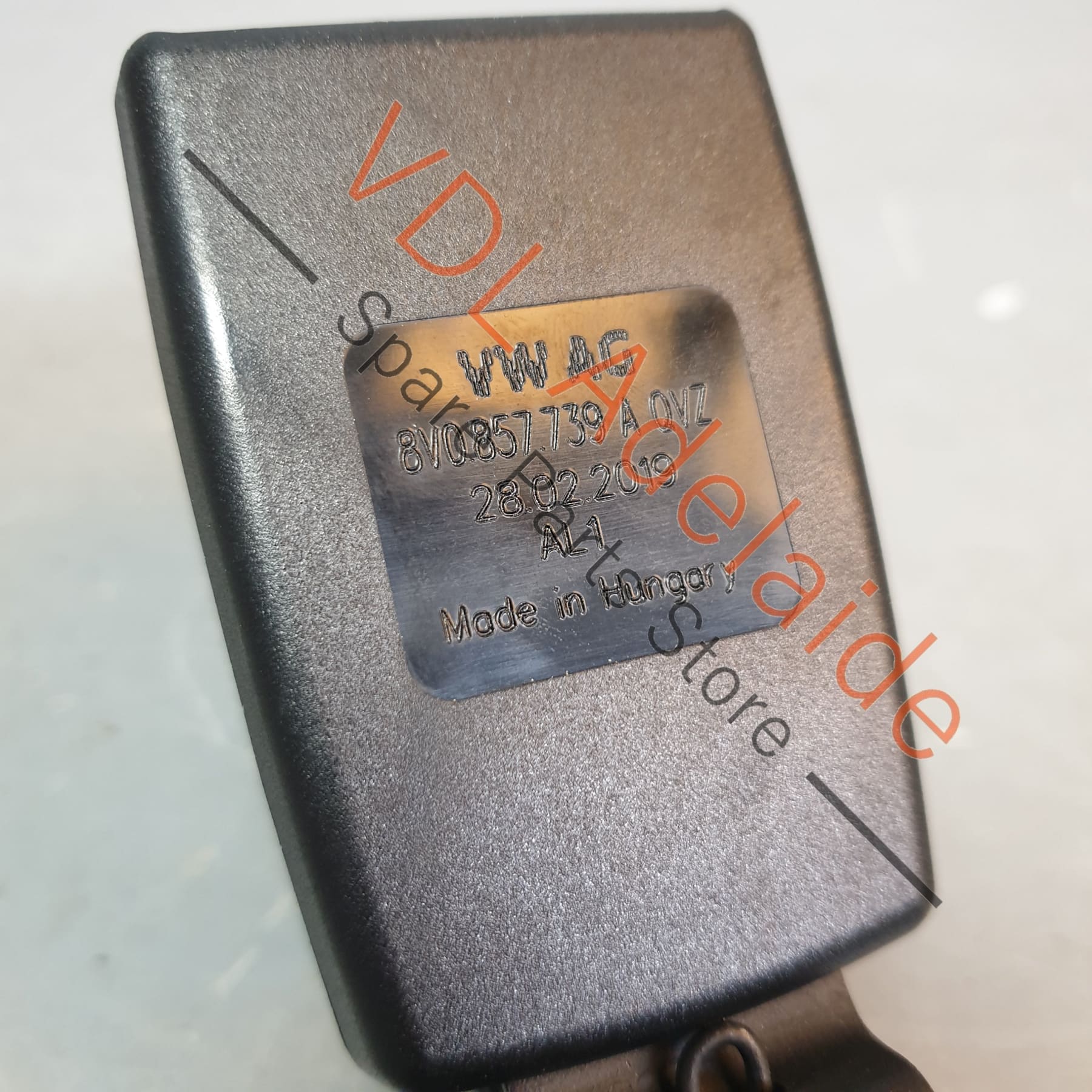 VW Golf Audi A3 Rear Seat Belt Double Clasp Catch Latch 8V0857739 QVZ - Image 3