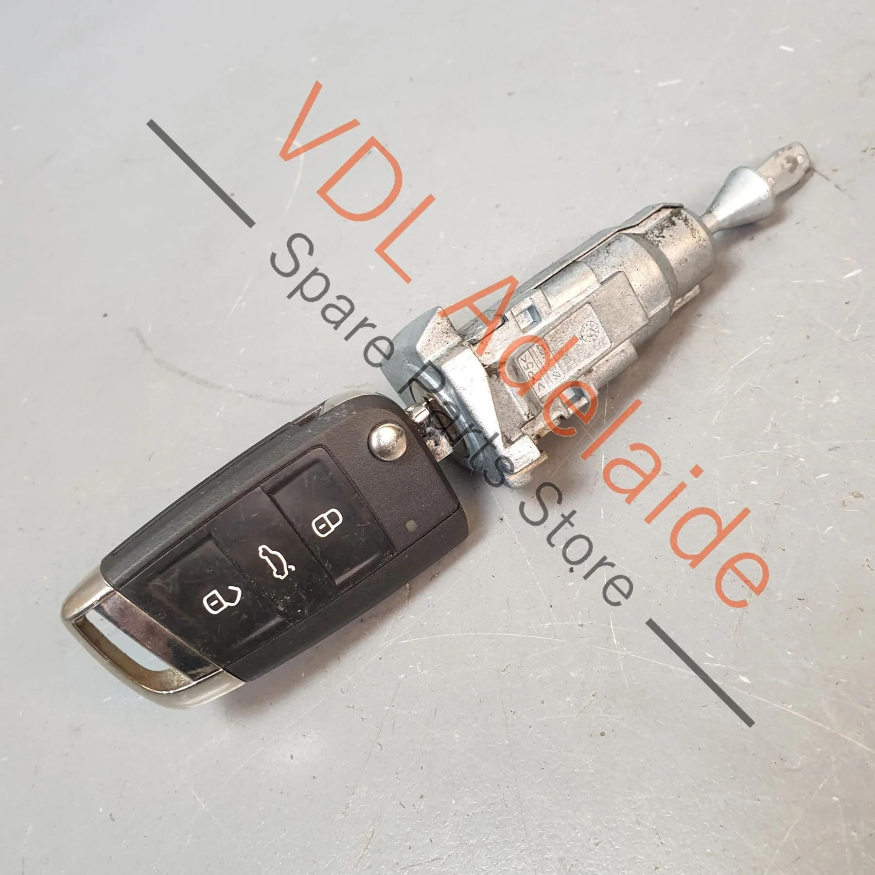 VW Golf MK7 Door Lock Barrel and Matching Blade Key 107837168CL