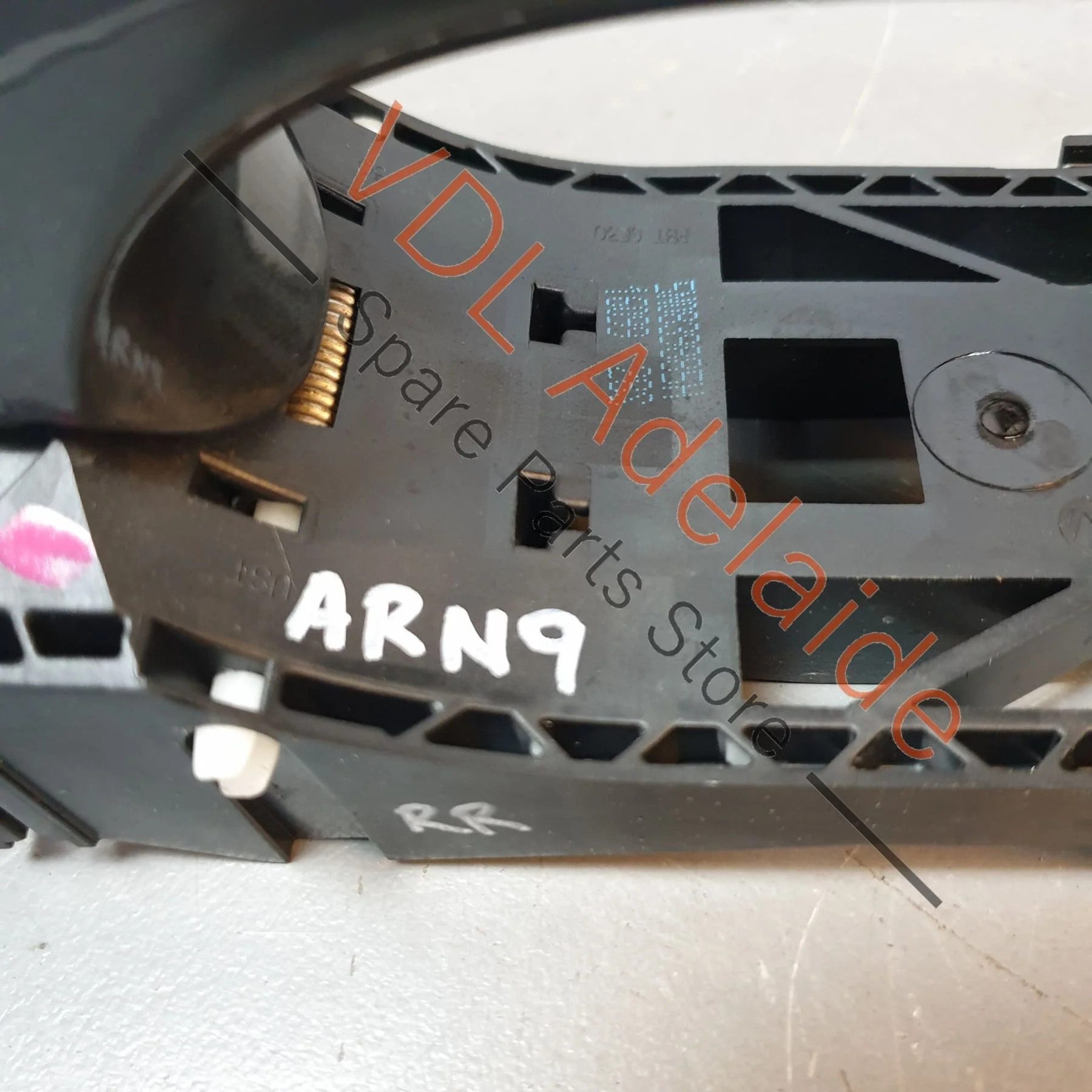 VW Golf Rear Right Exterior Door Handle Indium Gray LR7H 5G0837206N - Image 4