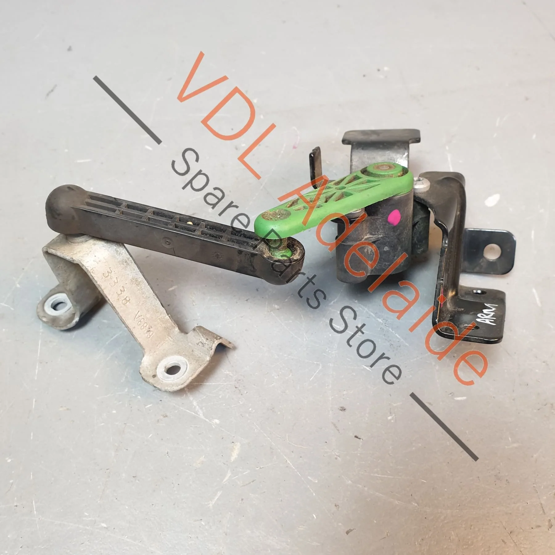 VW Golf MK7 Rear Suspension Level Sensor 5Q0512521J - Image 4