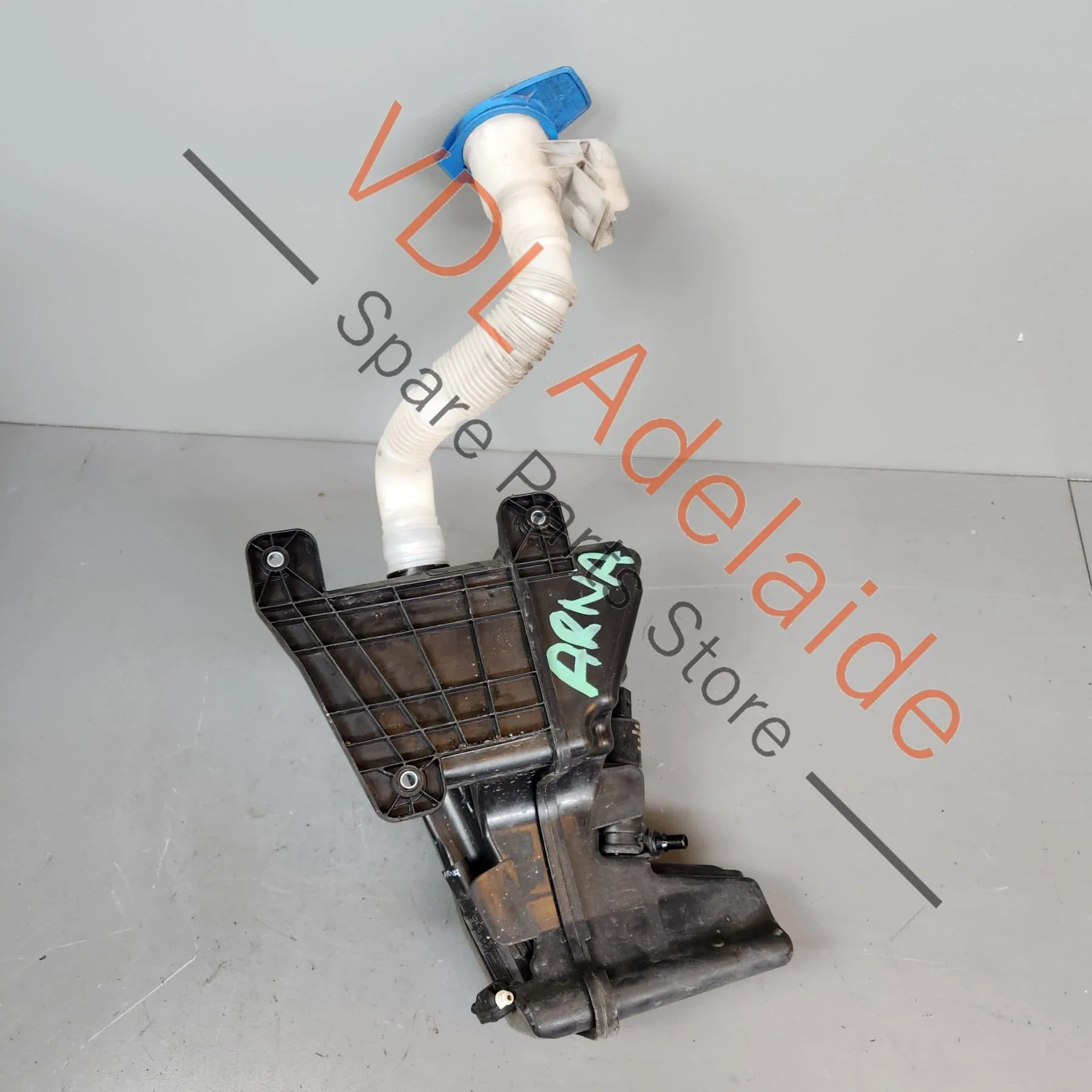 VW Golf MK7 GTi Windscreen Washer Bottle Tank for vehicles with Headlight Washer System 5G0955453AE - Image 6