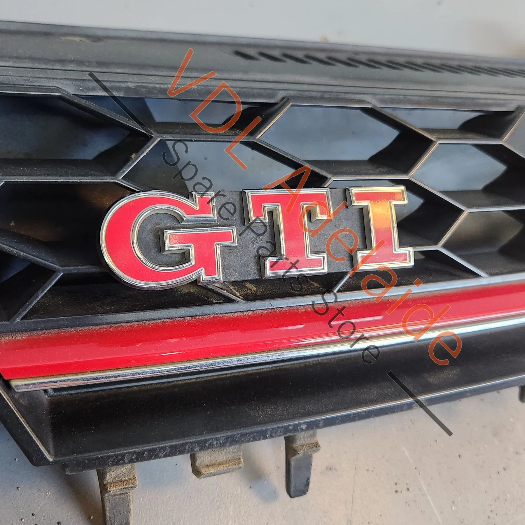 VW Golf Gti Mk7 Front Radiator Grille with Badges Tornado Red 5G0853651AL BTU 5G0853679P WYR - Image 13