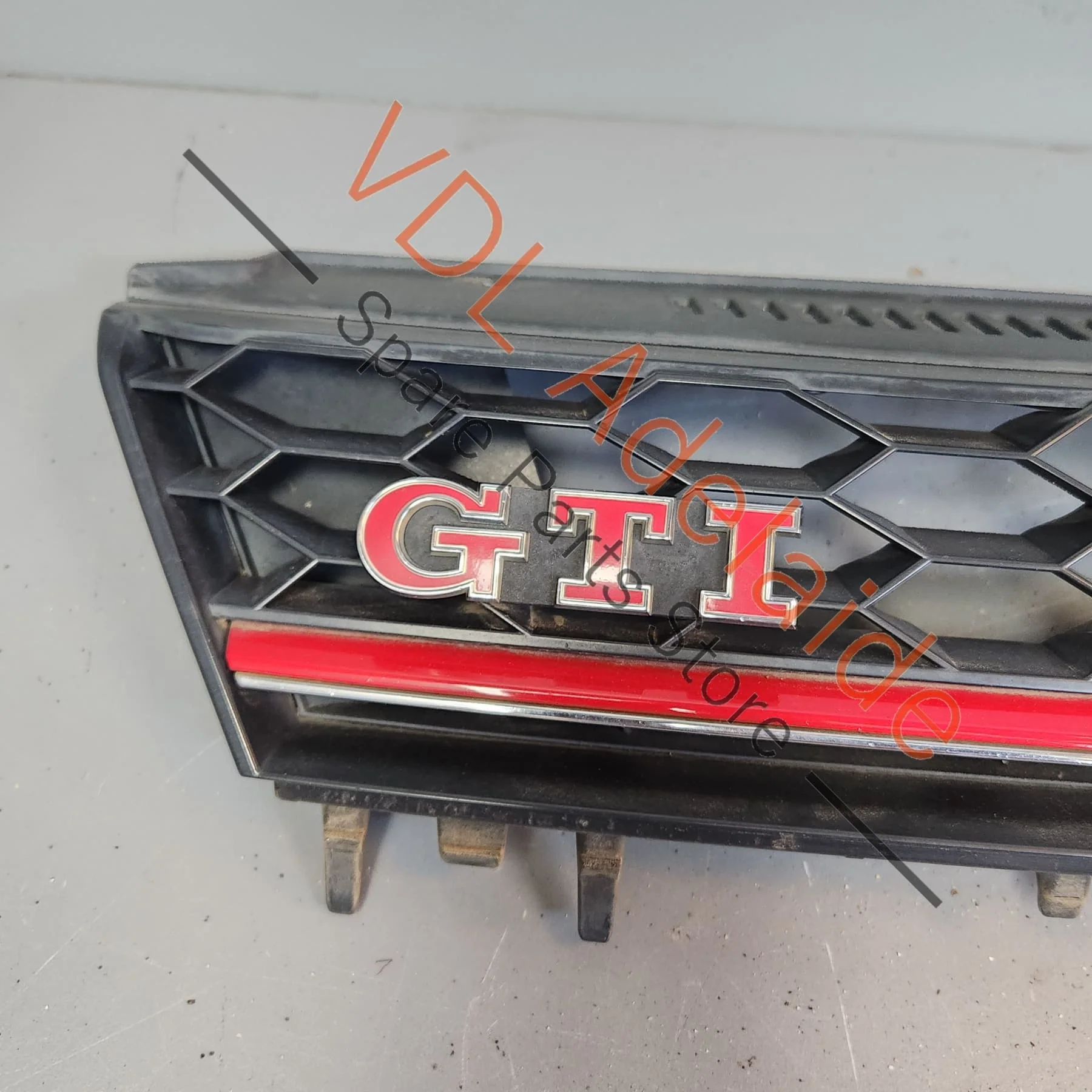 VW Golf Gti Mk7 Front Radiator Grille with Badges Tornado Red 5G0853651AL BTU 5G0853679P WYR - Image 7